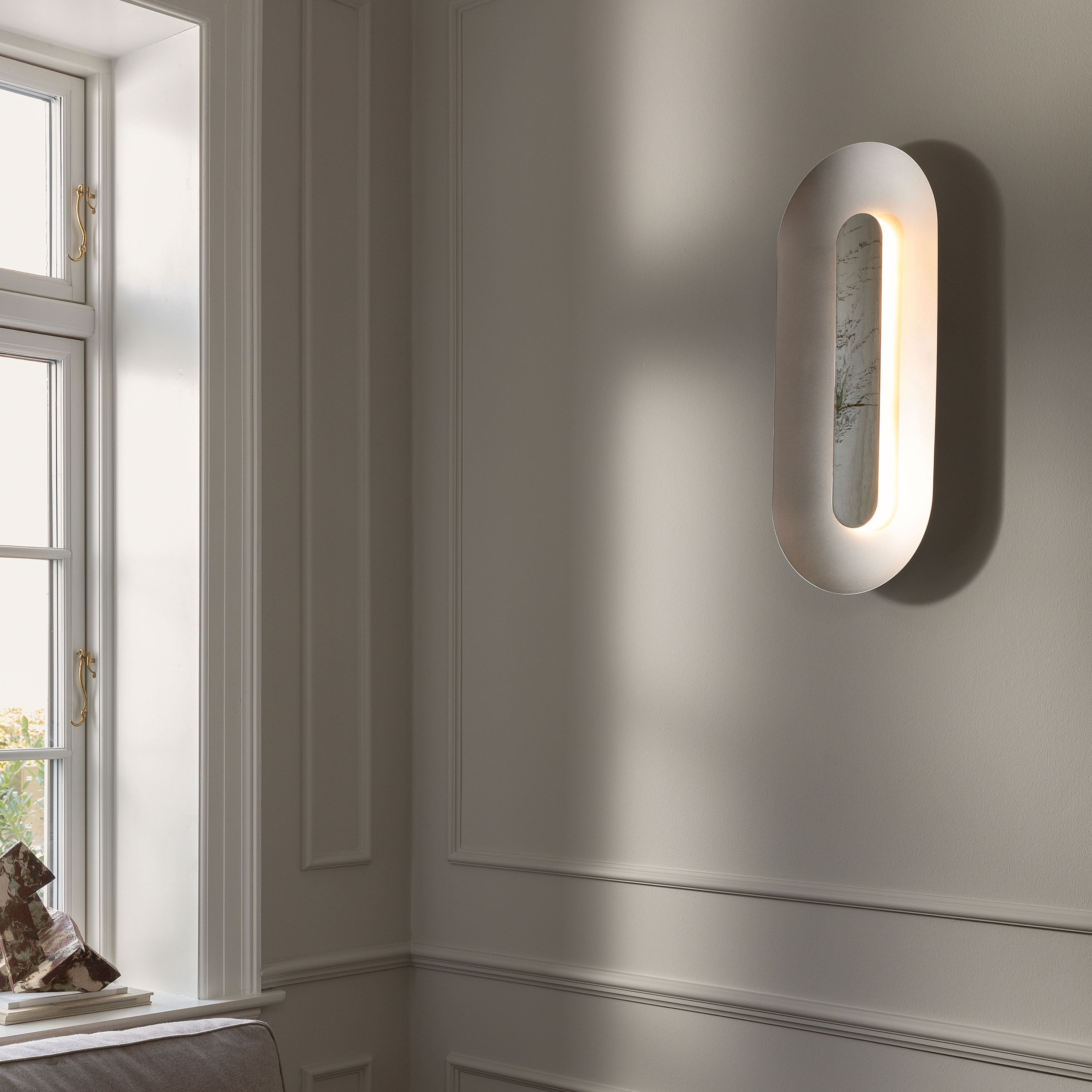 Nuura Sasi Vägglampa Silver Large
