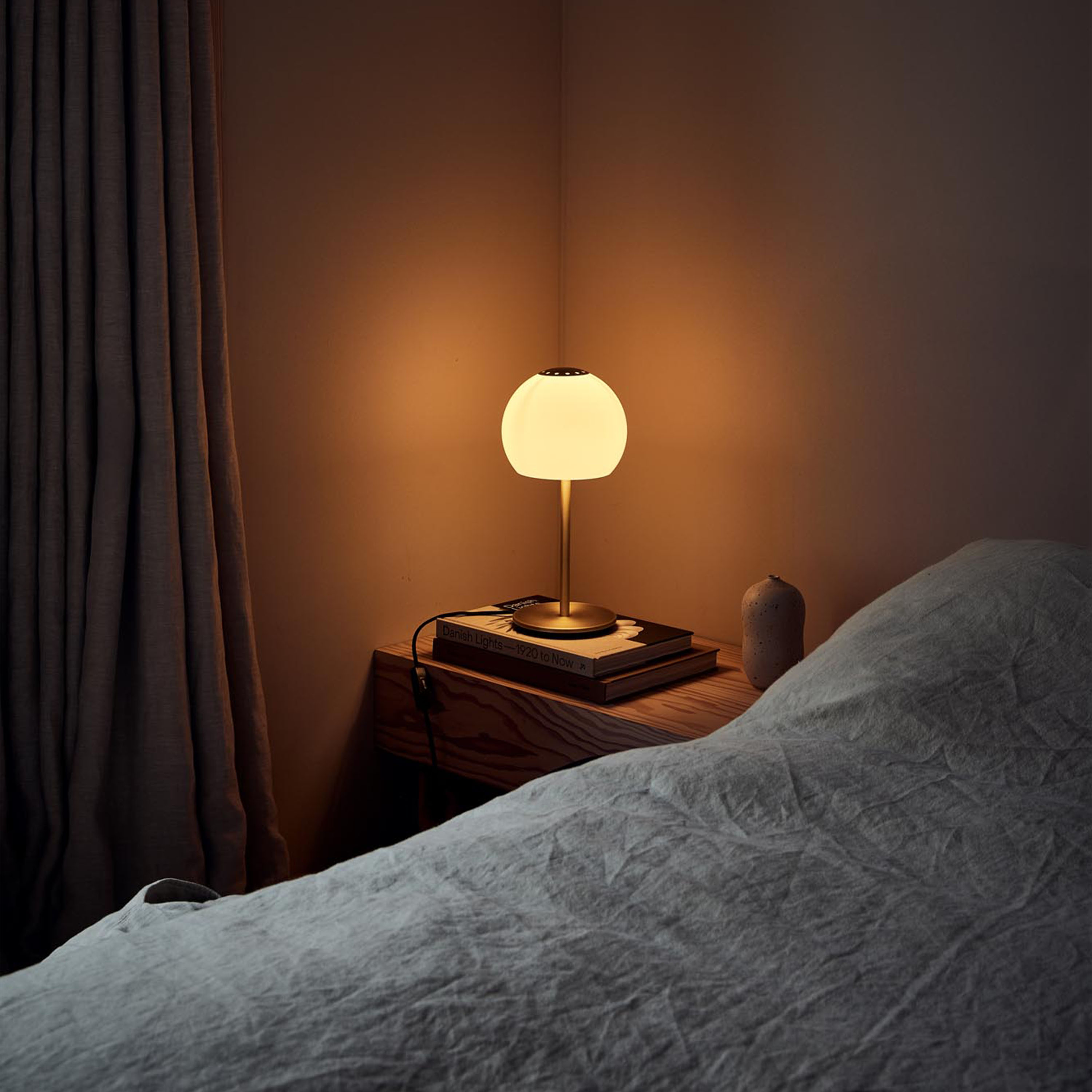 Frandsen Ball Glass Bordslampa Sand Grey Ø18