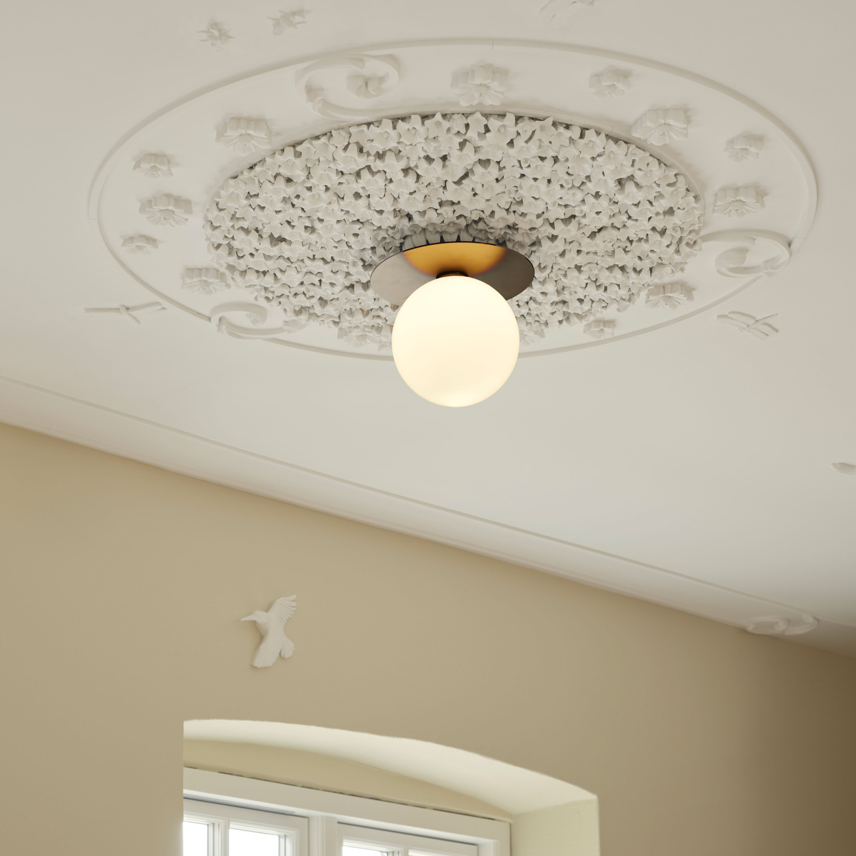 Nuura Liila 1 Vägg-/taklampa Dark Bronze/Opal Large