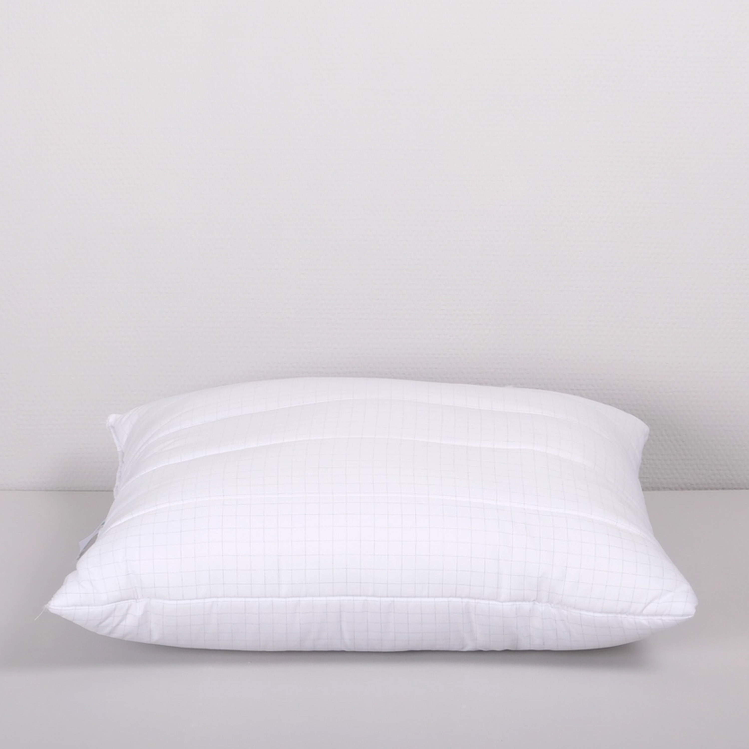 Varnamo of Sweden Topcool Tyyny Medium 50x60