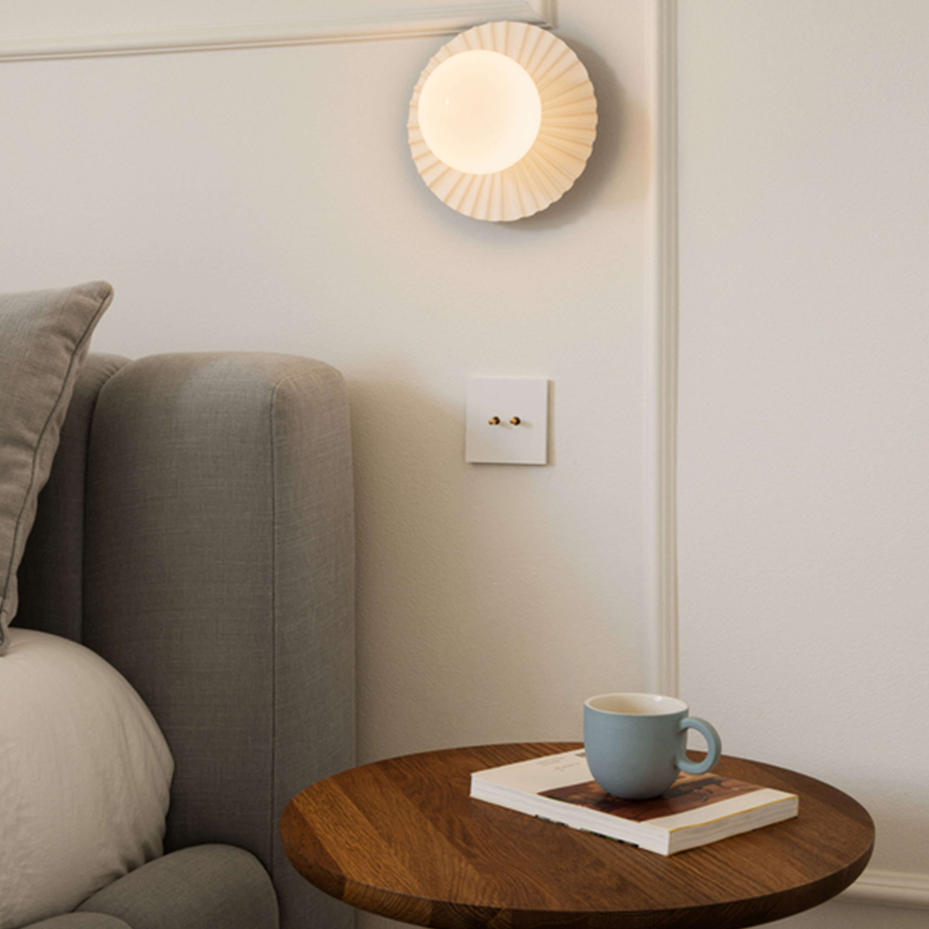 Nuura Liila Muuse Vägg/Taklampa White/Opal Ø20