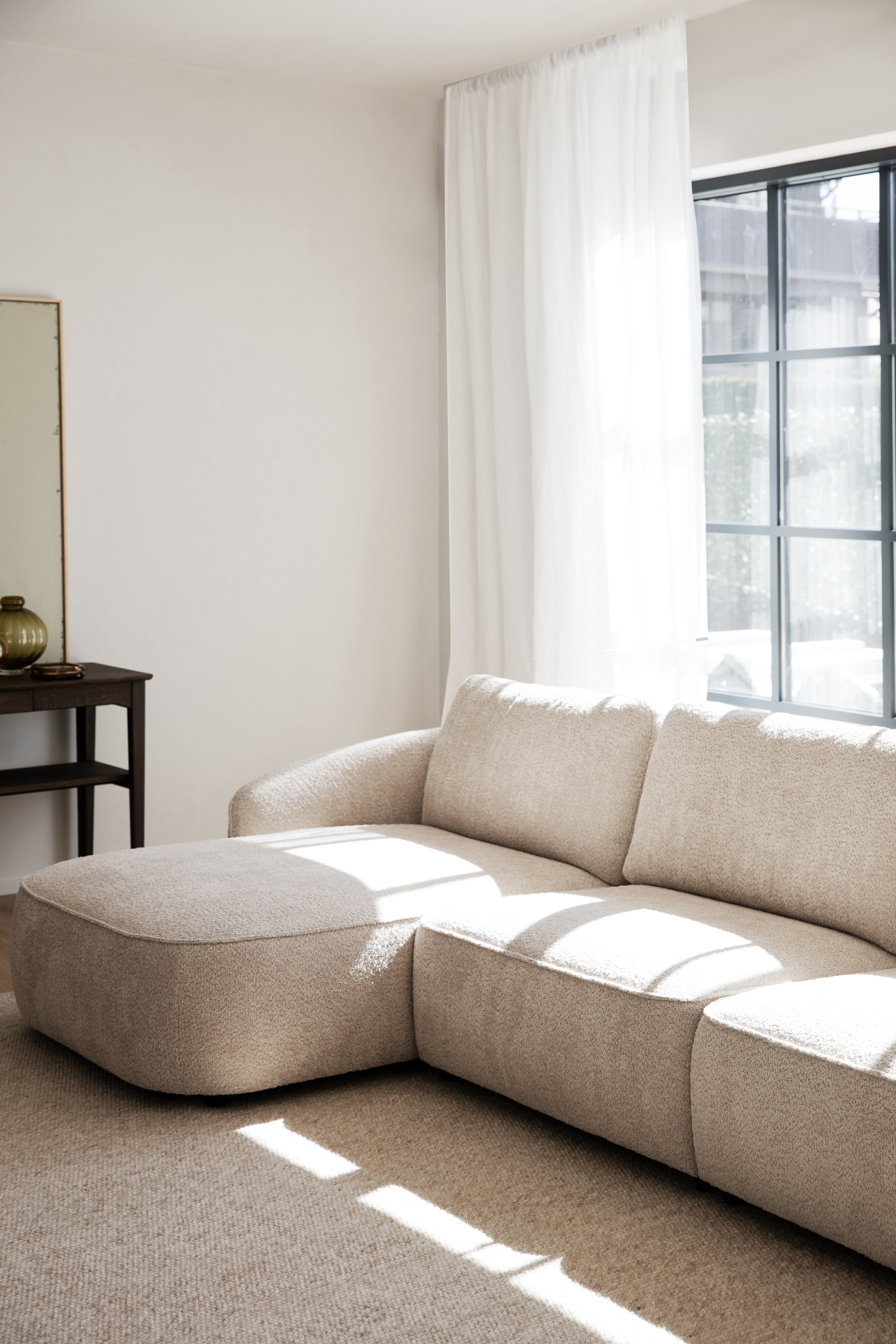 Rowico Home Norris 4-Sitzer Sofa Chaiselongue Links Hellbeige 319cm