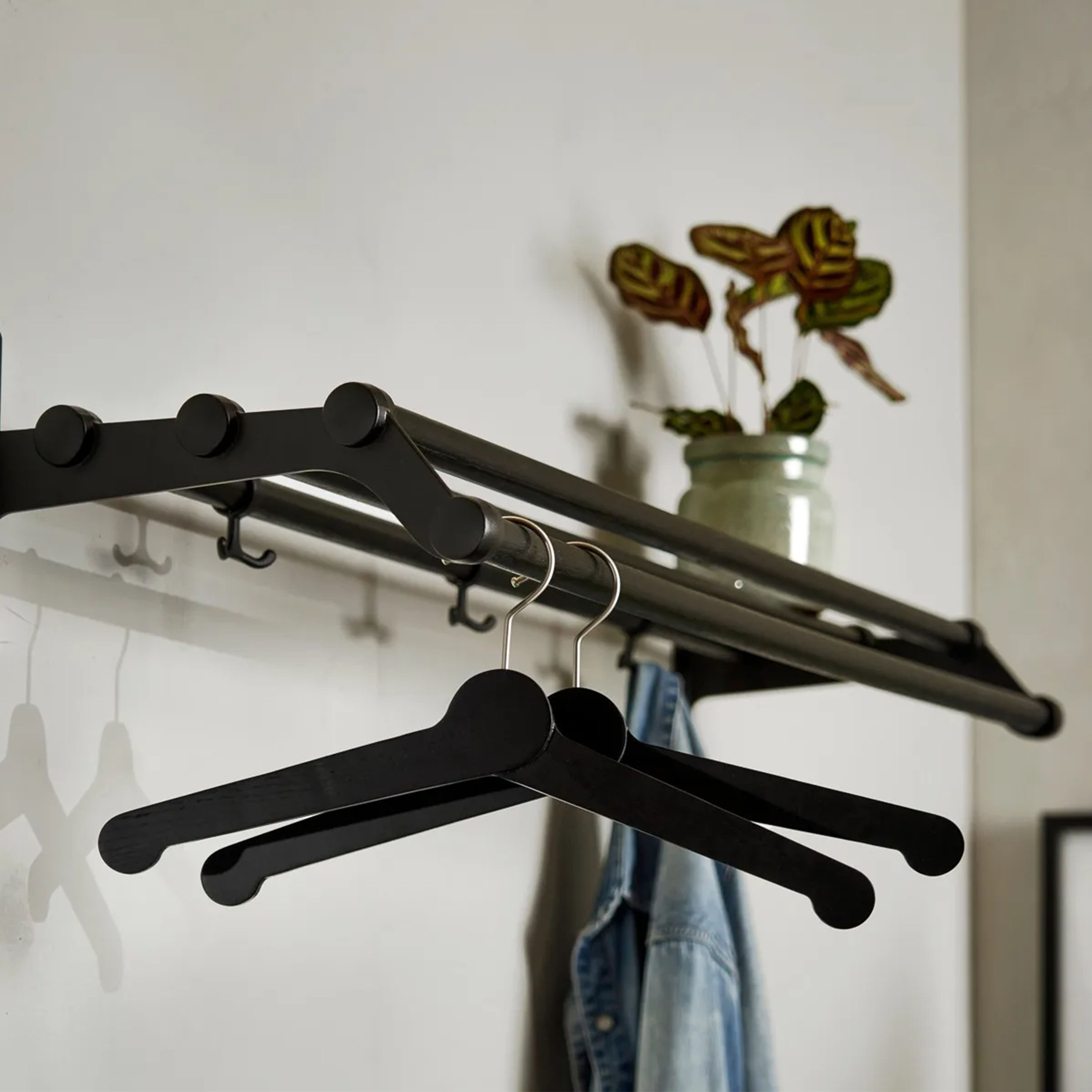 Essem Design Nostalgi Kleiderbügel Schwarz 3er-Pack
