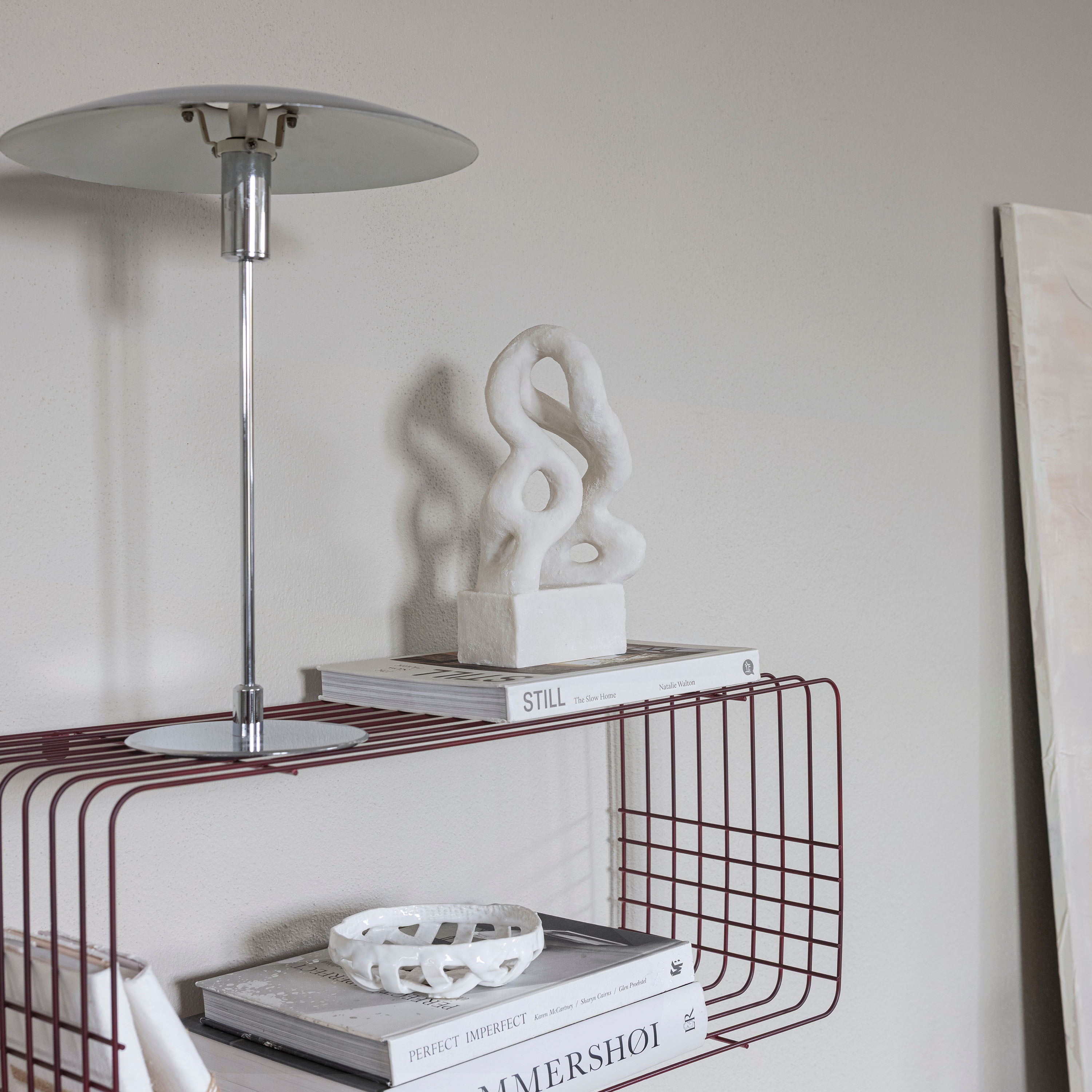 Mette Ditmer Wire Hylle Vinrød 70x31