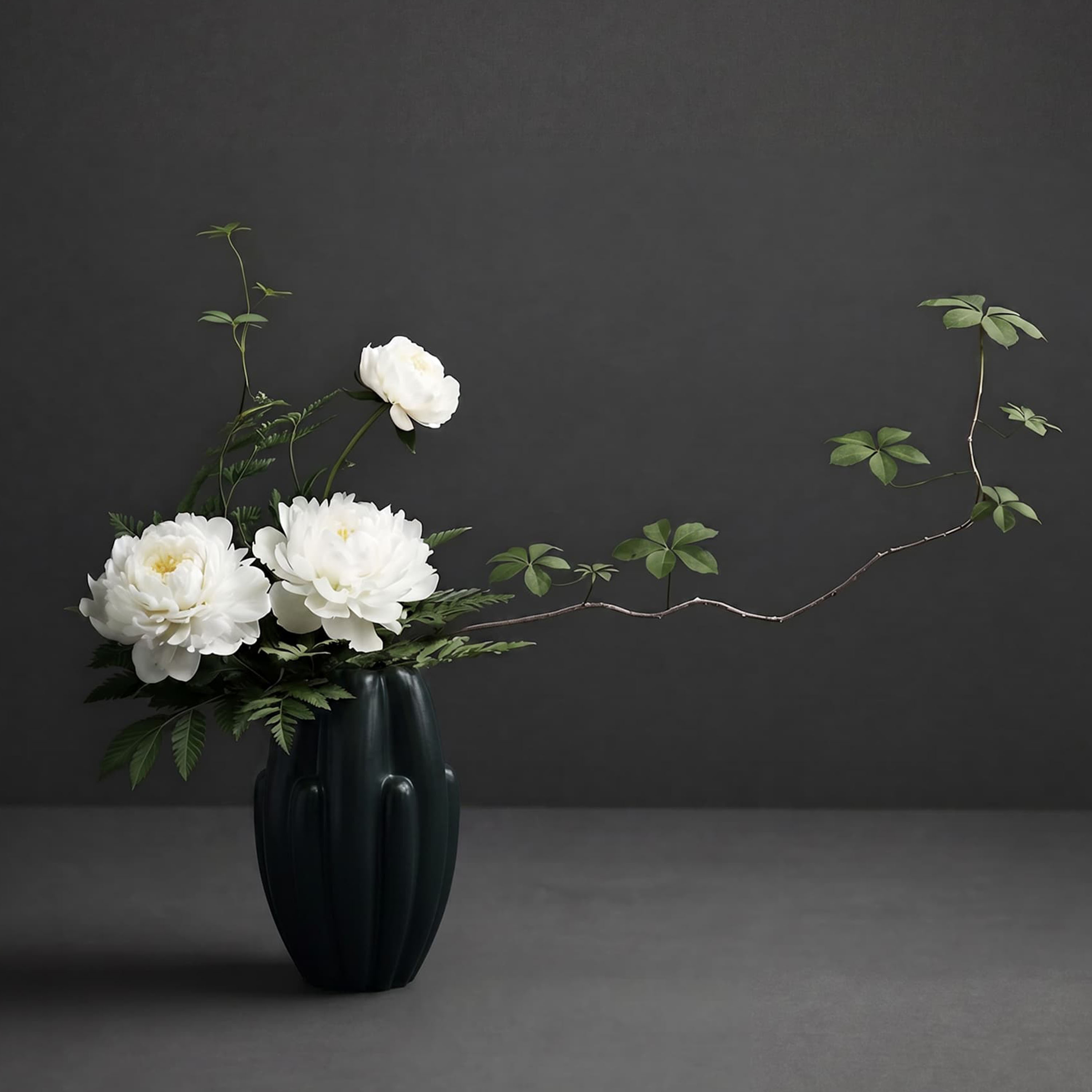 Bloom Slim Vase Dark Green Mini