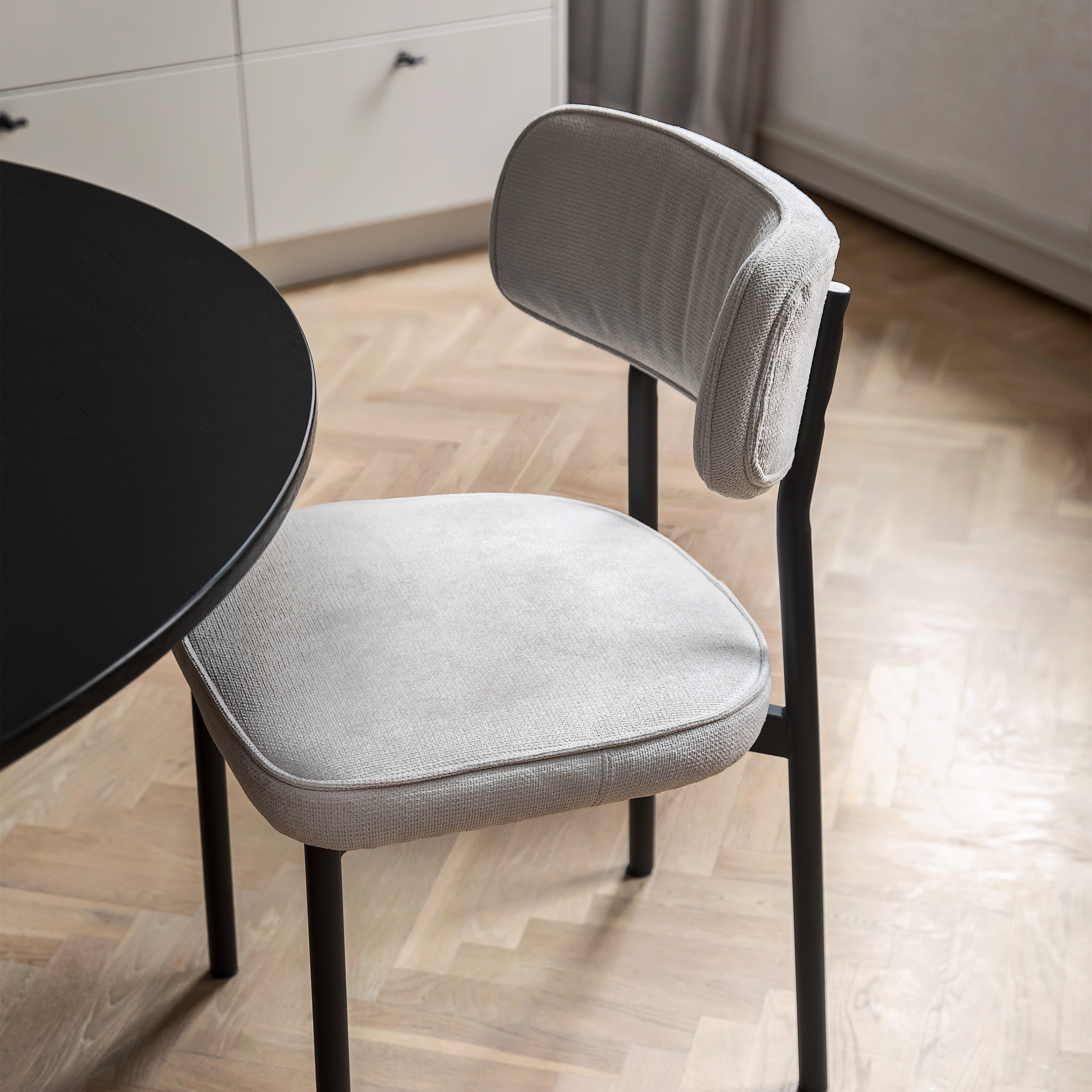 Rowico Home Paisley Matstol Beige/Svart