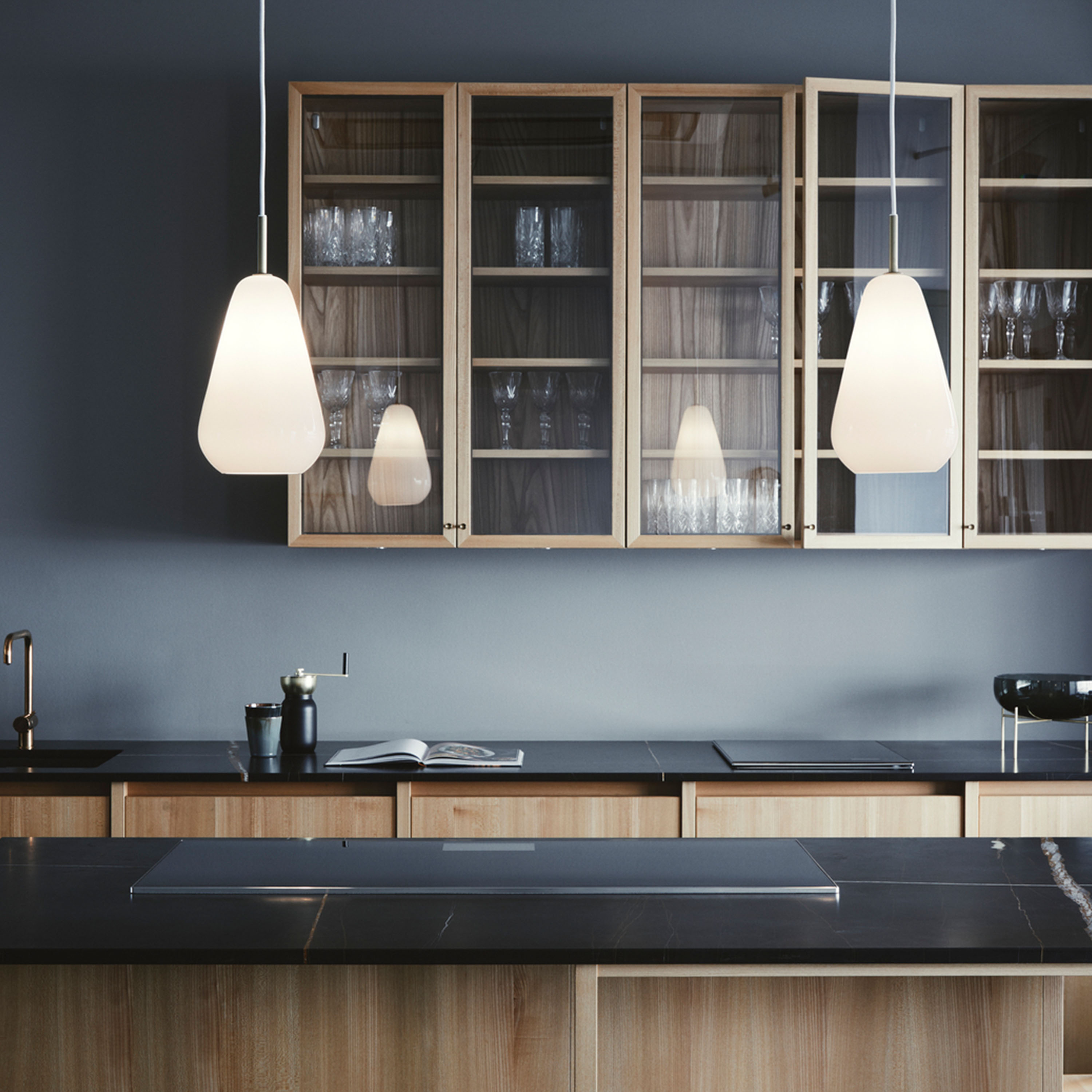 Nuura Anoli 1 Taklampa Nordic Gold/Opal Medium