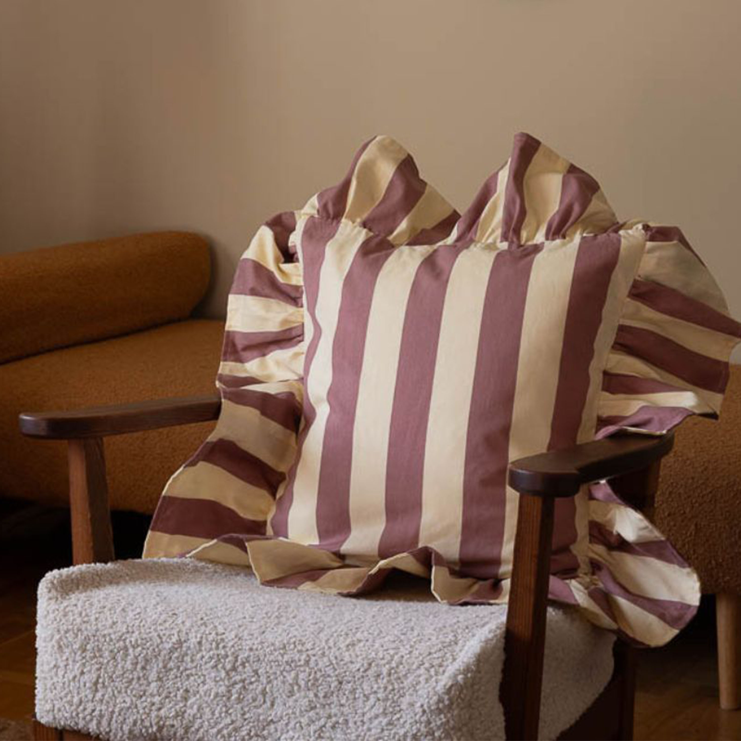 Midnatt Irene Frill Kuddfodral Apricot/Yellow 50x50