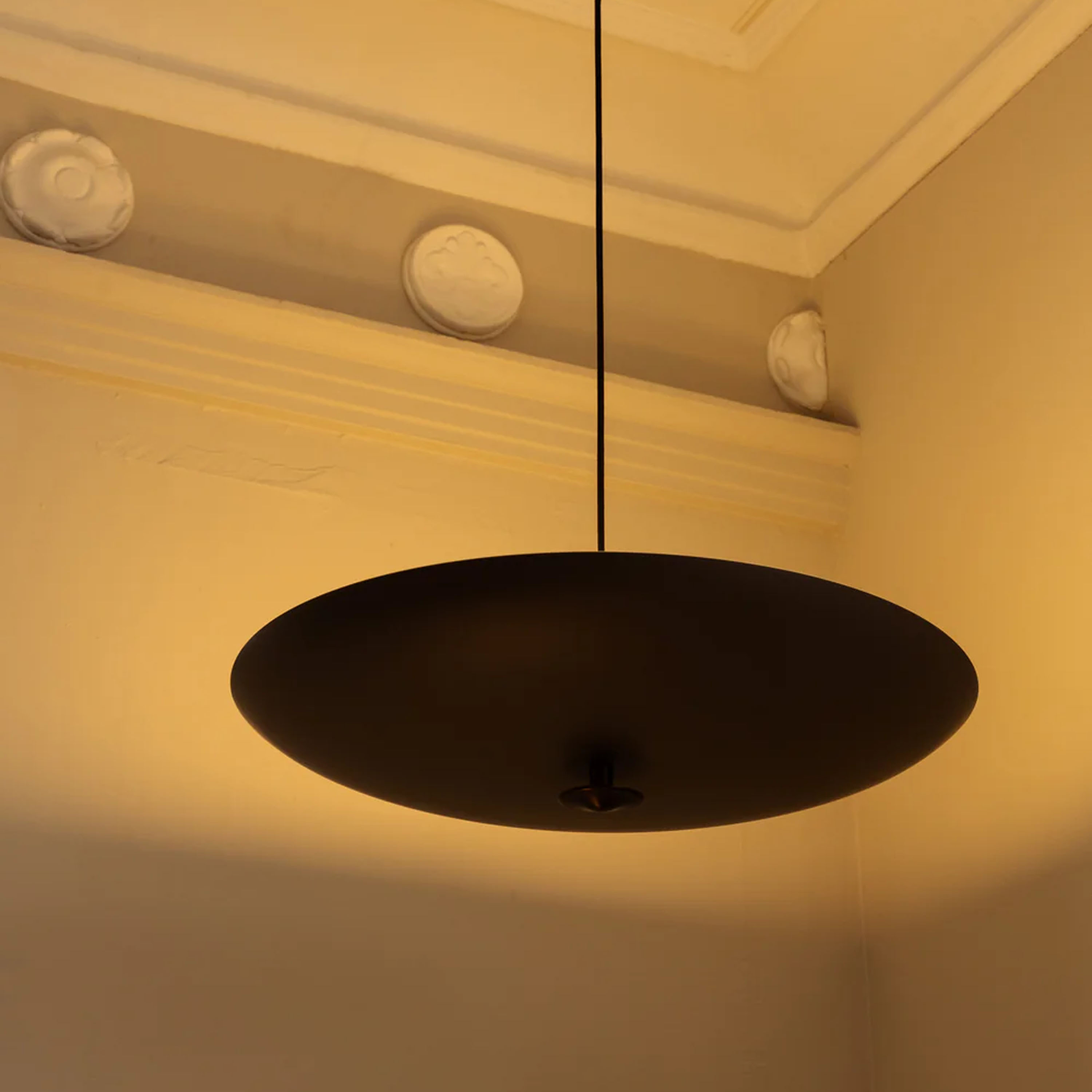 LYFA Toton Taklampe Uplight Bronse 60 cm