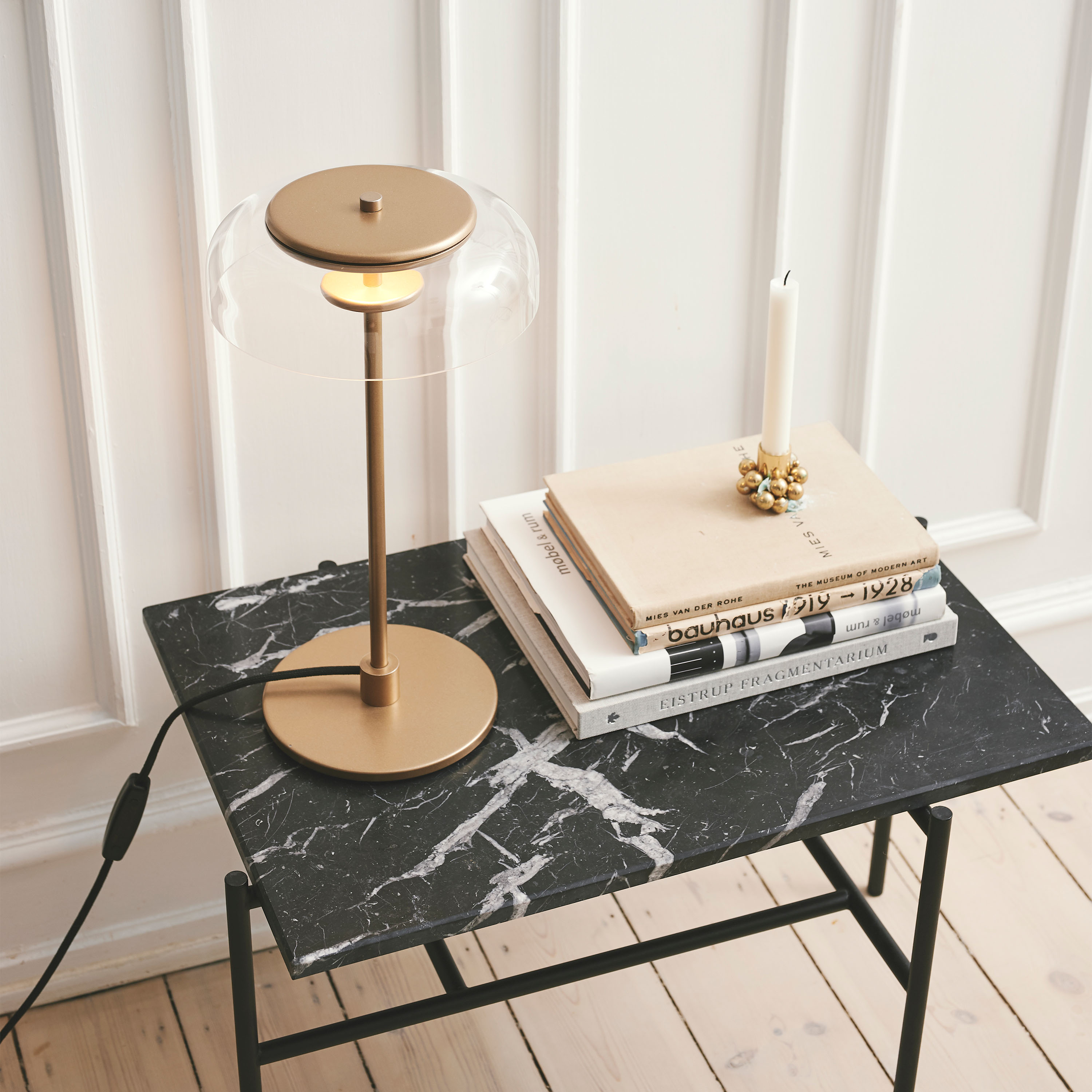 Nuura Blossi Bordslampa Nordic Gold/Clear Small