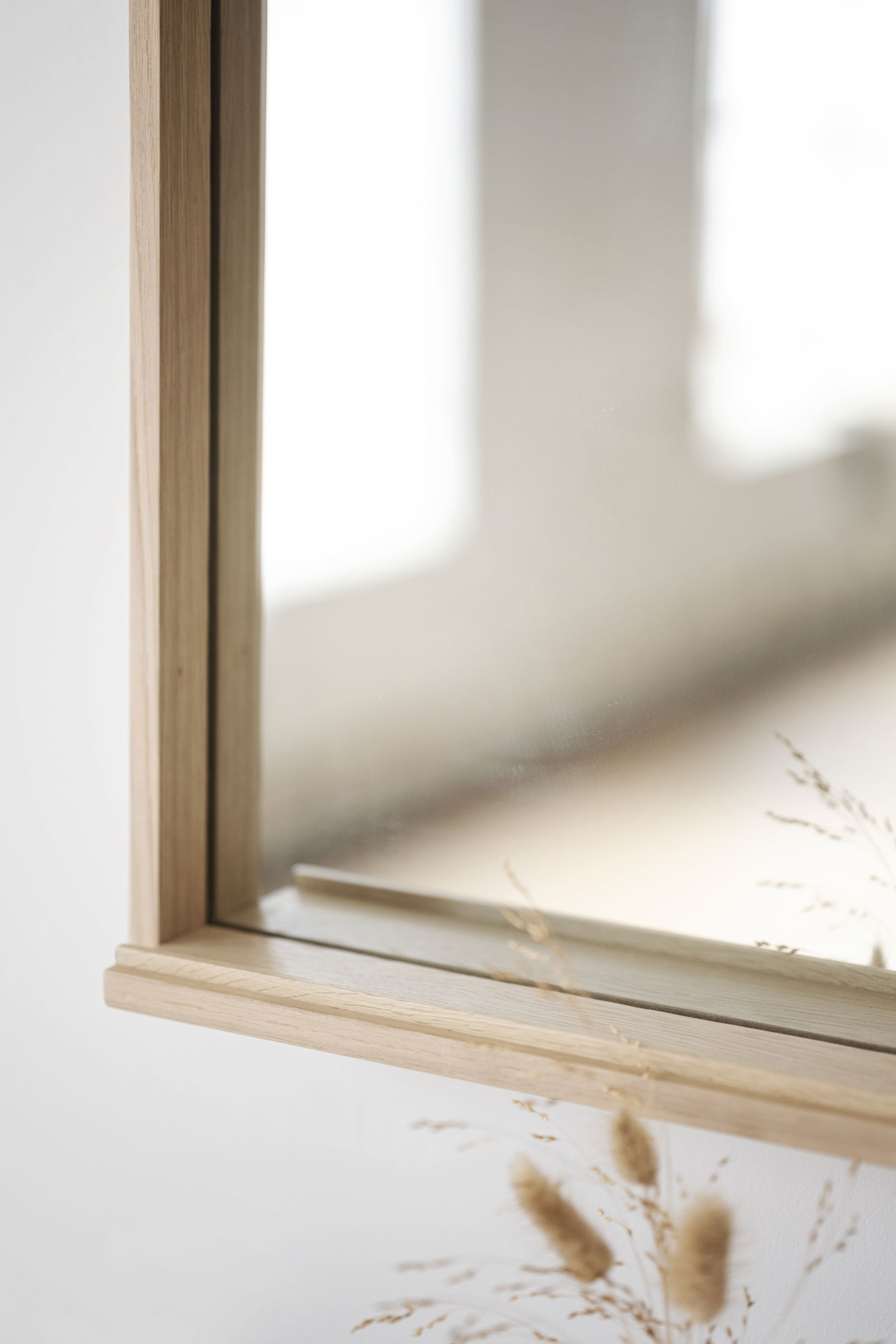 Rowico Home Hillmond Spegel Vitpigmenterad 40x60