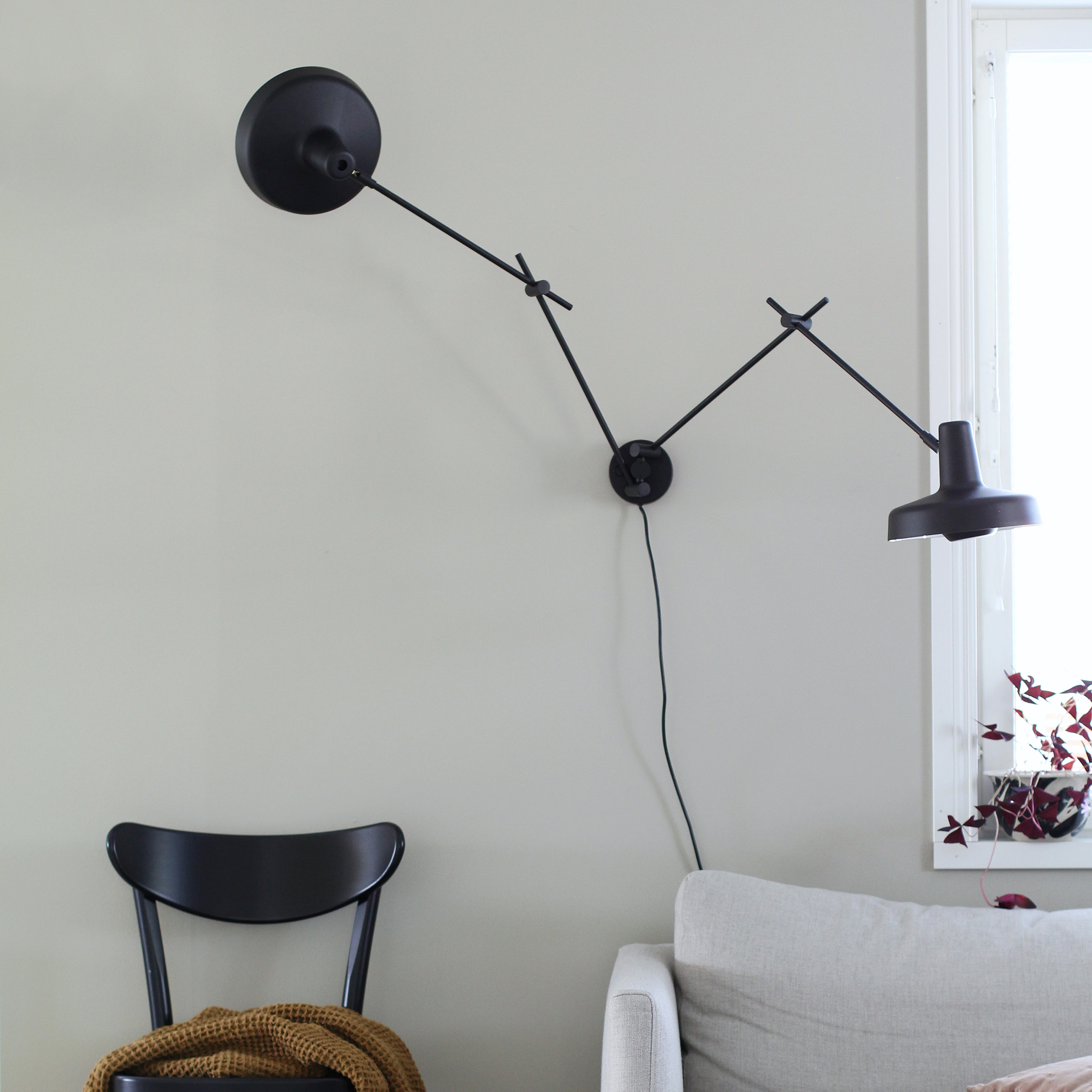 Grupa Arigato Vegglampe Double Black
