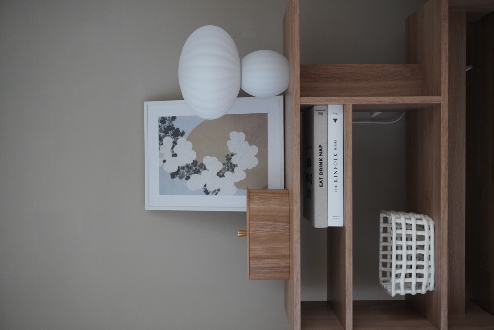 Hübsch Kumu Tischlampe