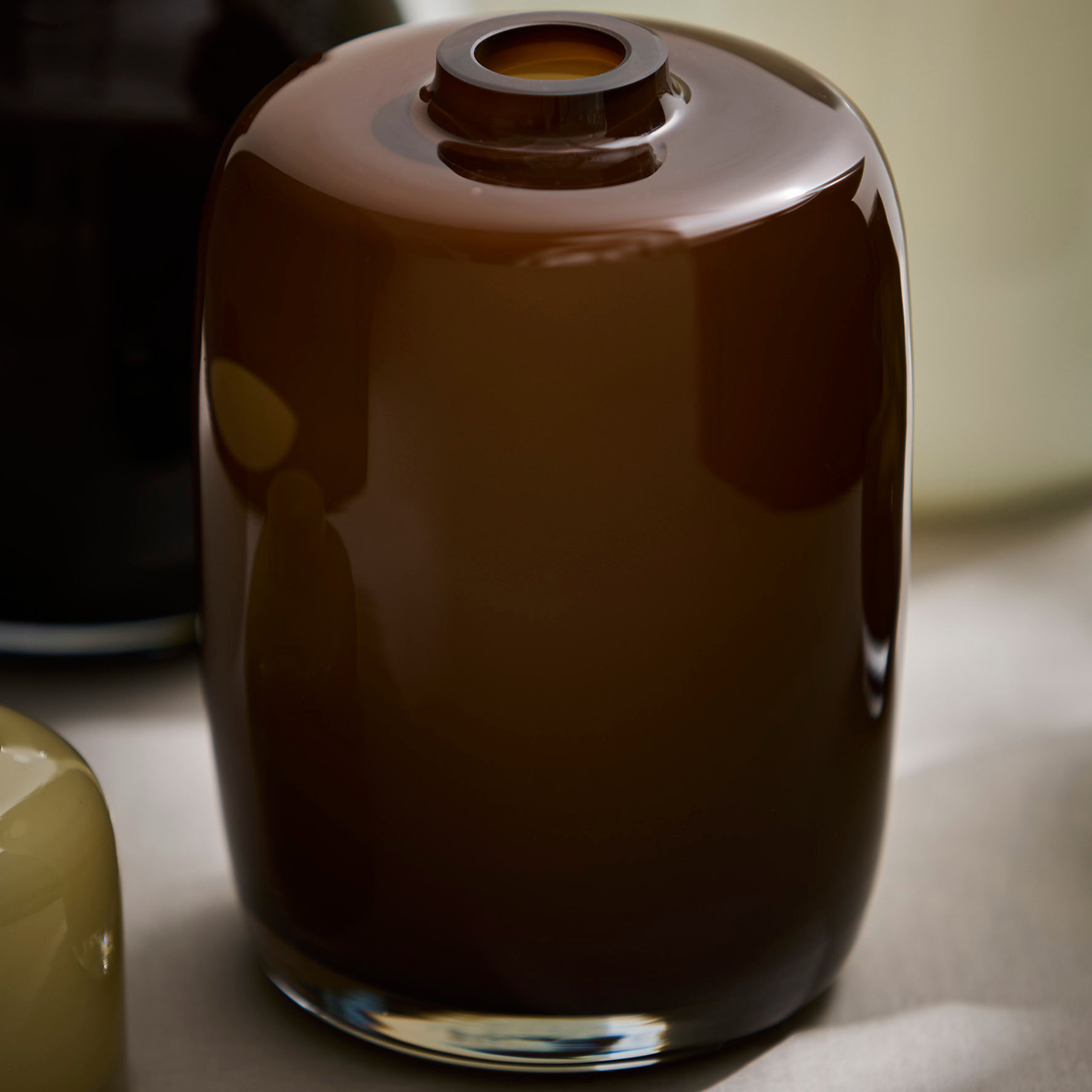 Tell me more Verona Vase Brun Høy