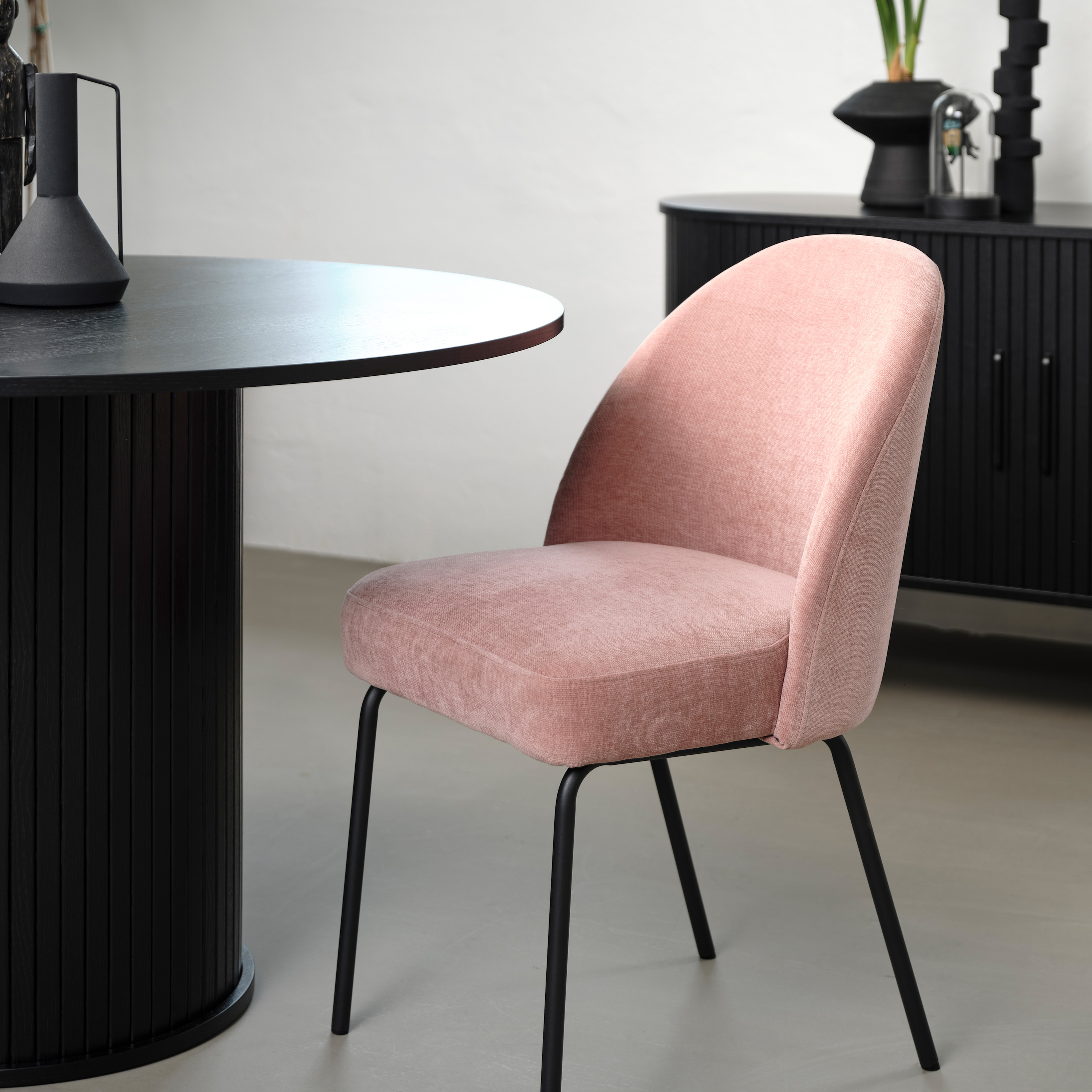 Nordic Home Dara Matbord Ek Black Ø120