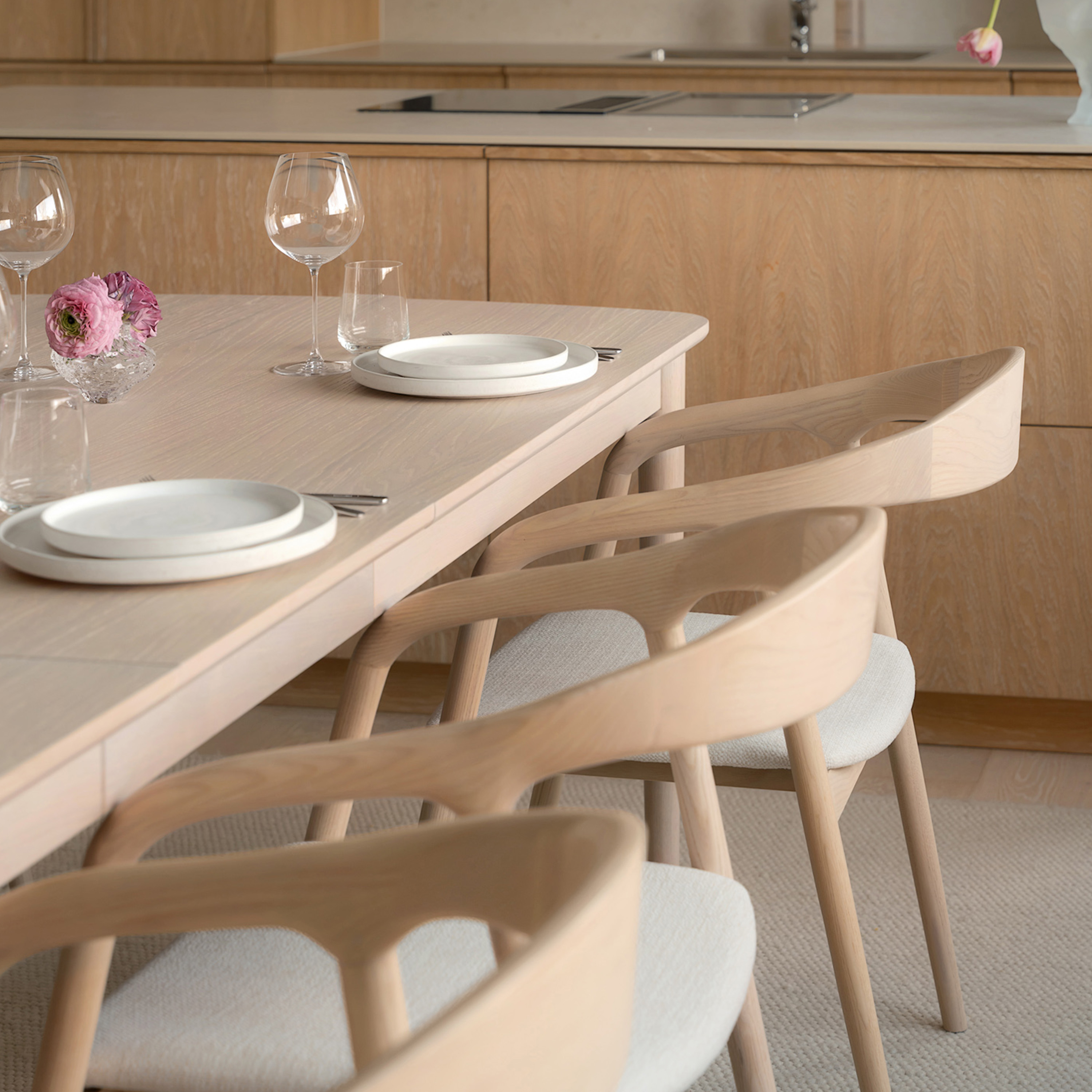 Sleepo Collection Casper Dining Armchair White Oiled Oak/White