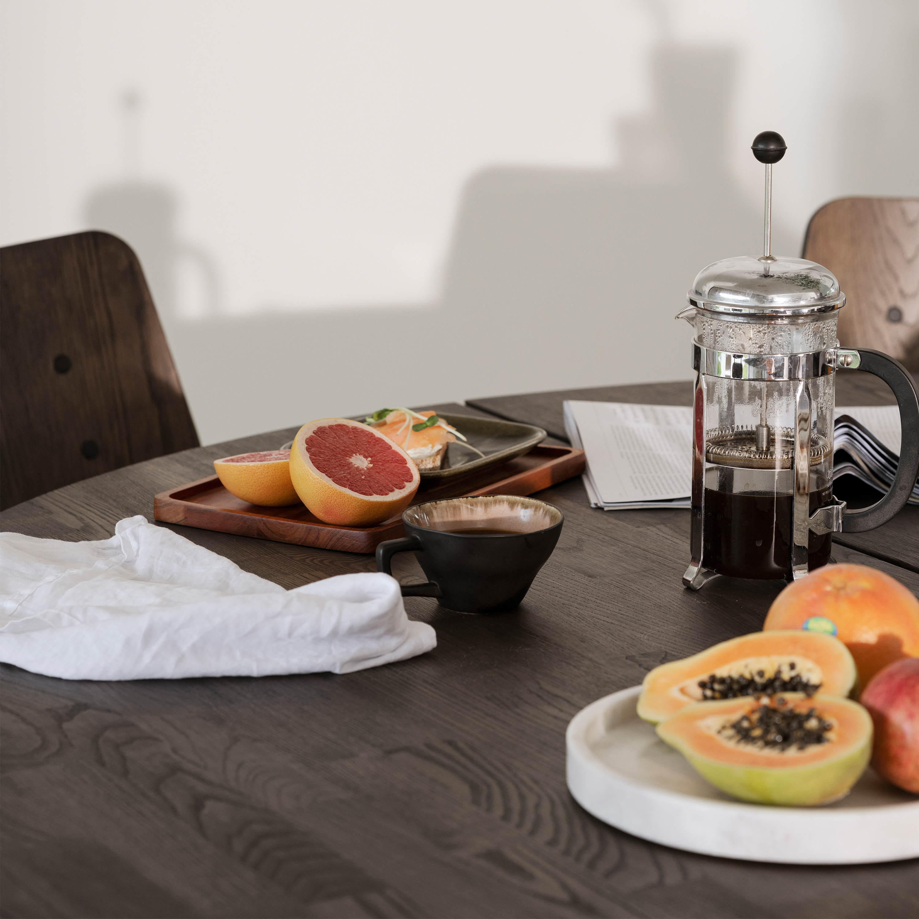 Rowico Home Carradale Esstisch V-Bein Braun/Schwarz Ø150