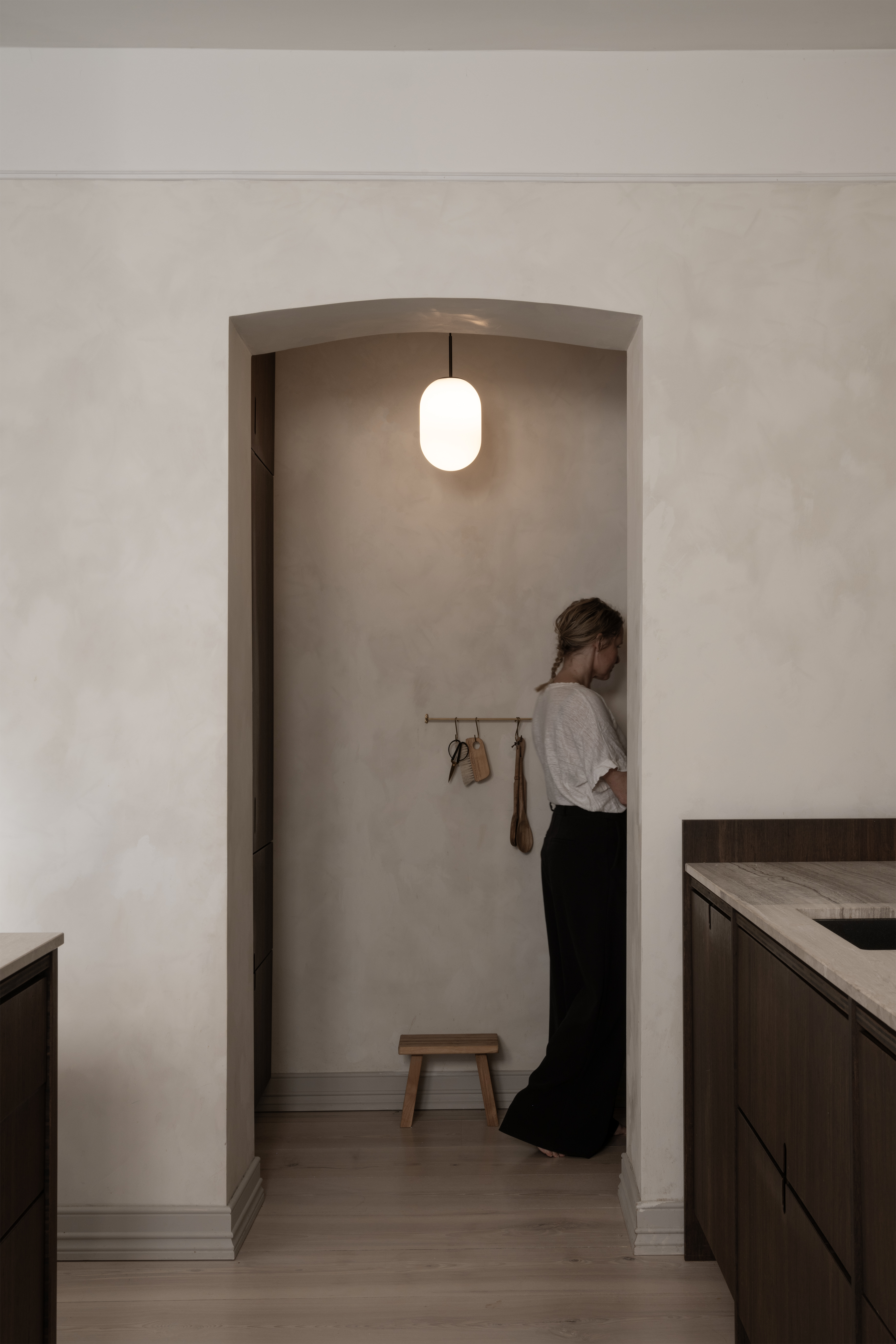 Watt &amp; Veke Noor Taklampa Opal/Black Medium