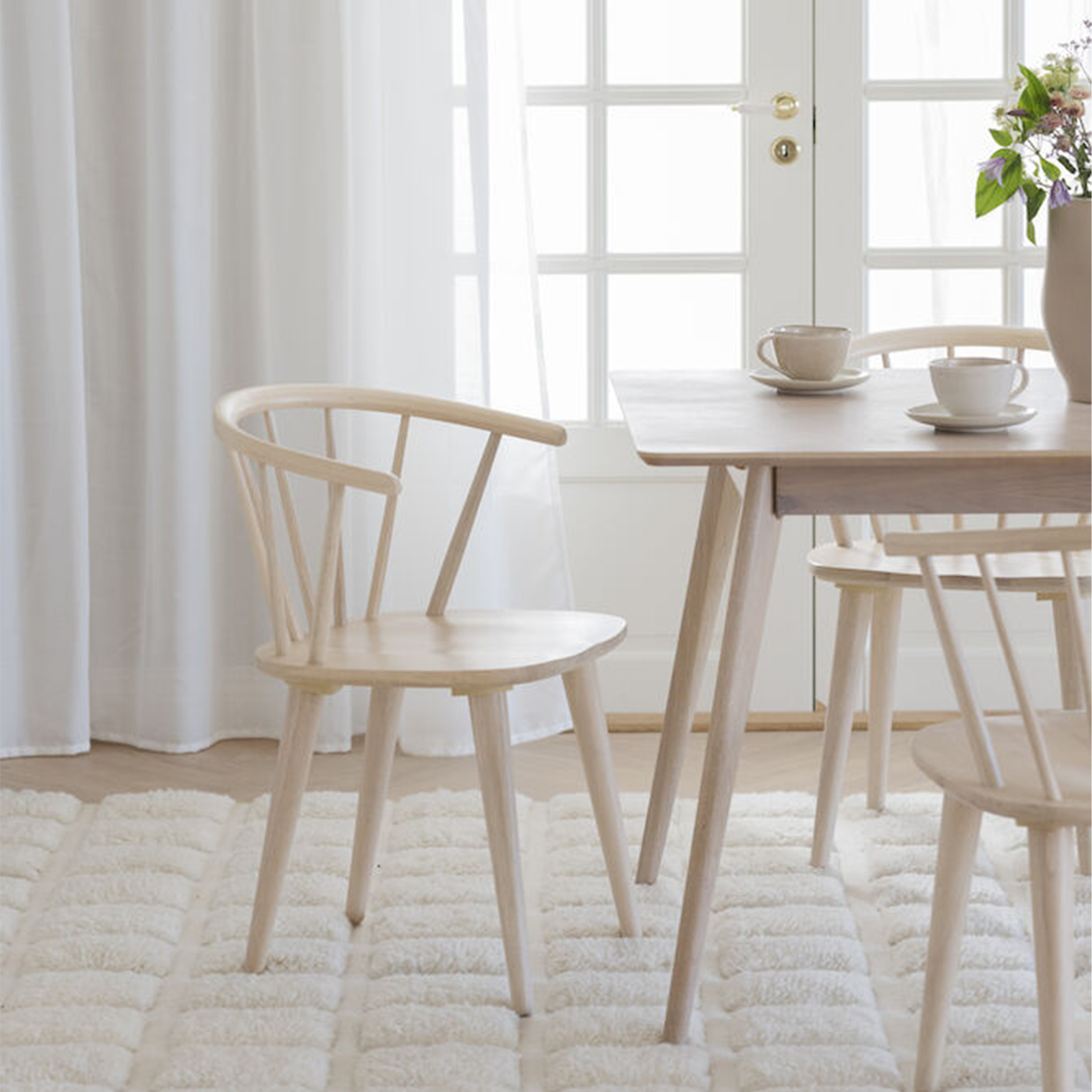 Rowico Home Carmen Matstol Vitpigmenterad