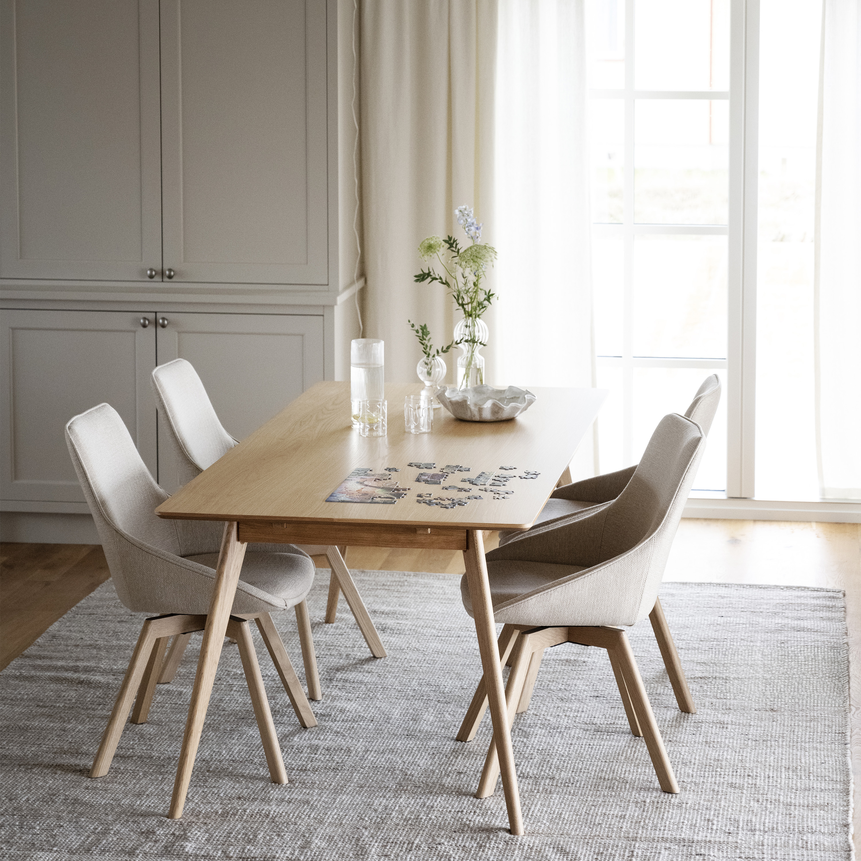 Rowico Home Alison Matstol Ljusbeige/Ek
