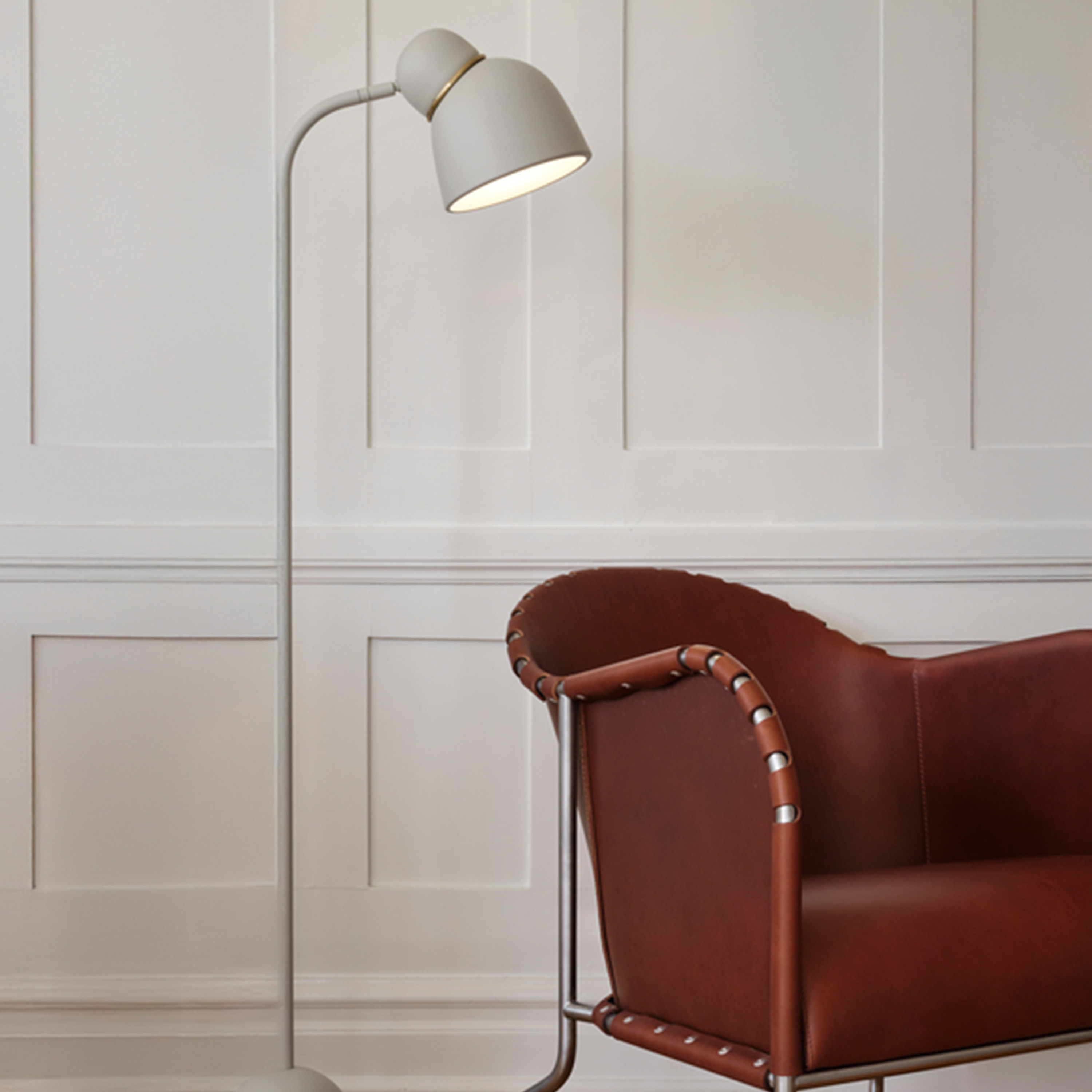 Belid Bird Golvlampa Sand/Mässing 130cm