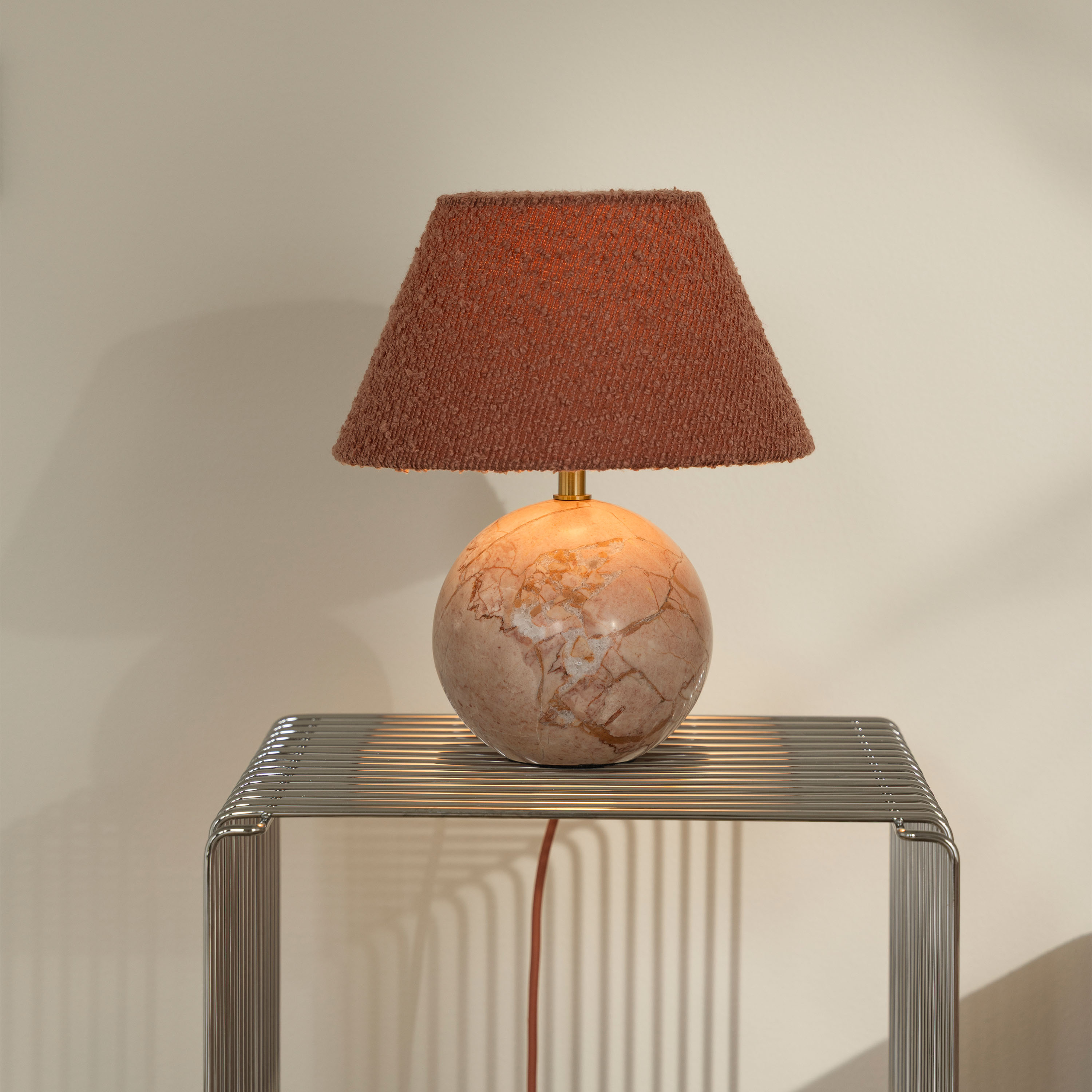 Globen Lighting Castello Bordslampa Dimrosa marmor 24cm