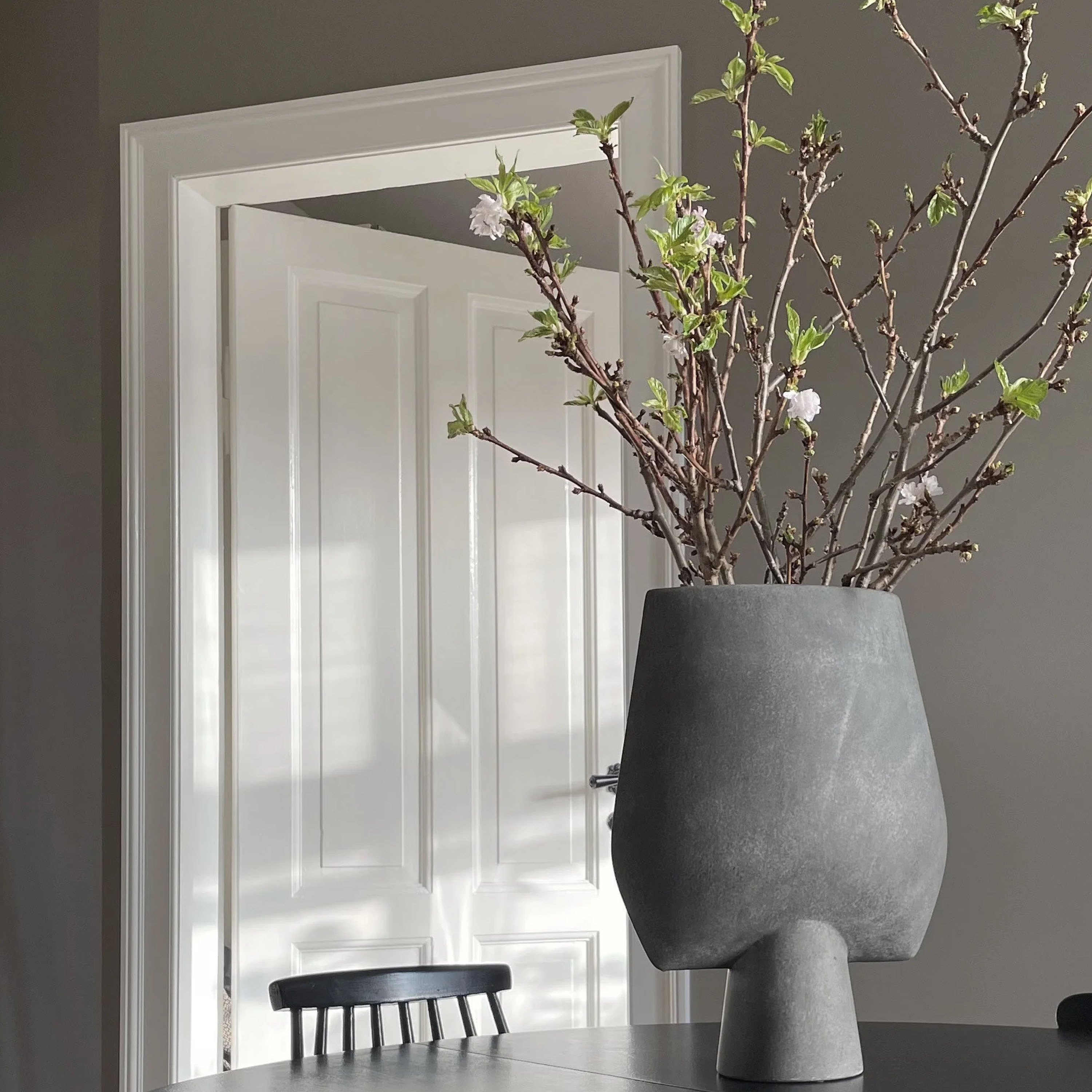 101 Copenhagen Sphere Maljakko Square Dark Grey Big