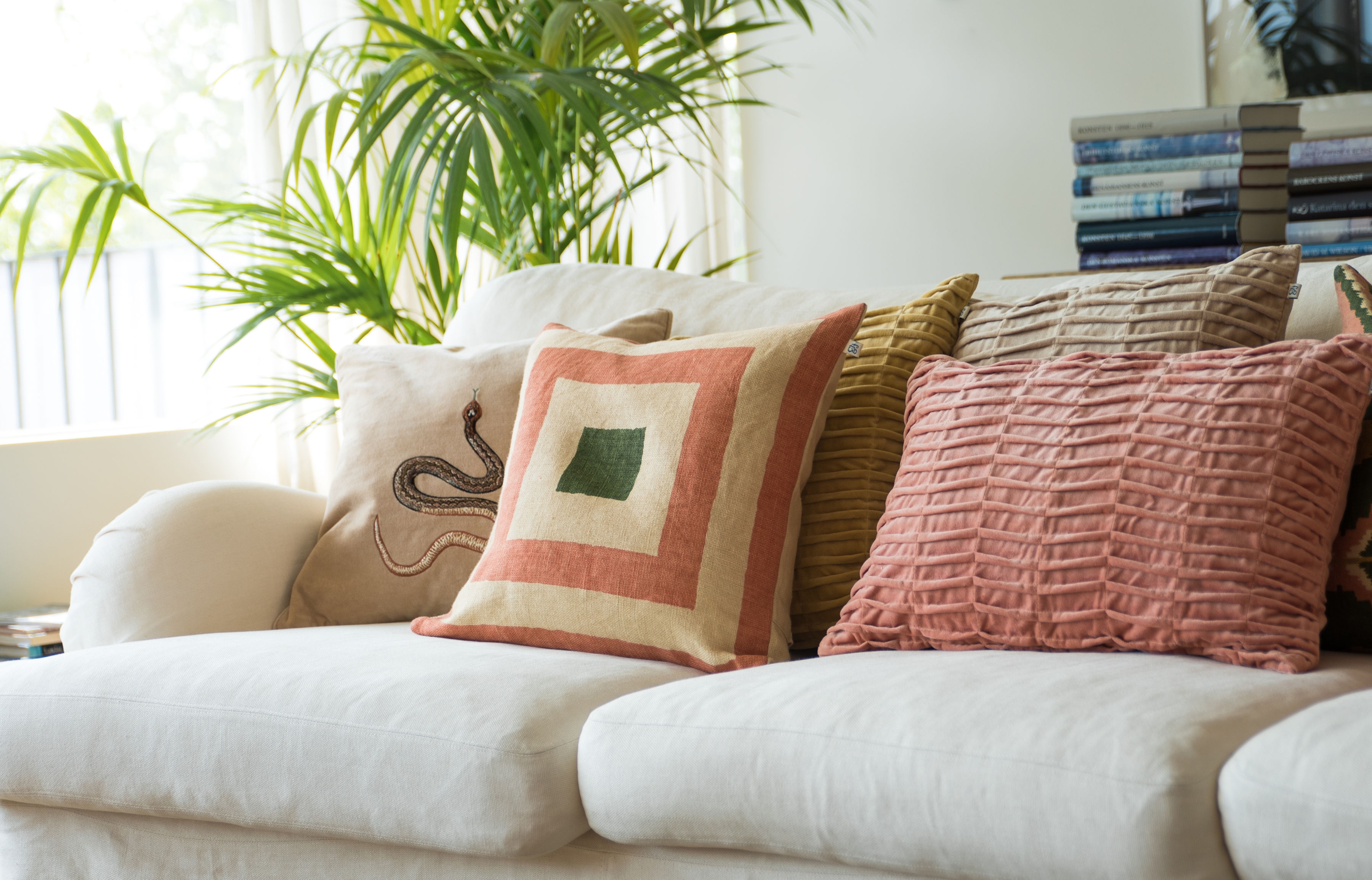 Chhatwal &amp; Jonsson Rishi Kissenbezug Samt Rose 40x60