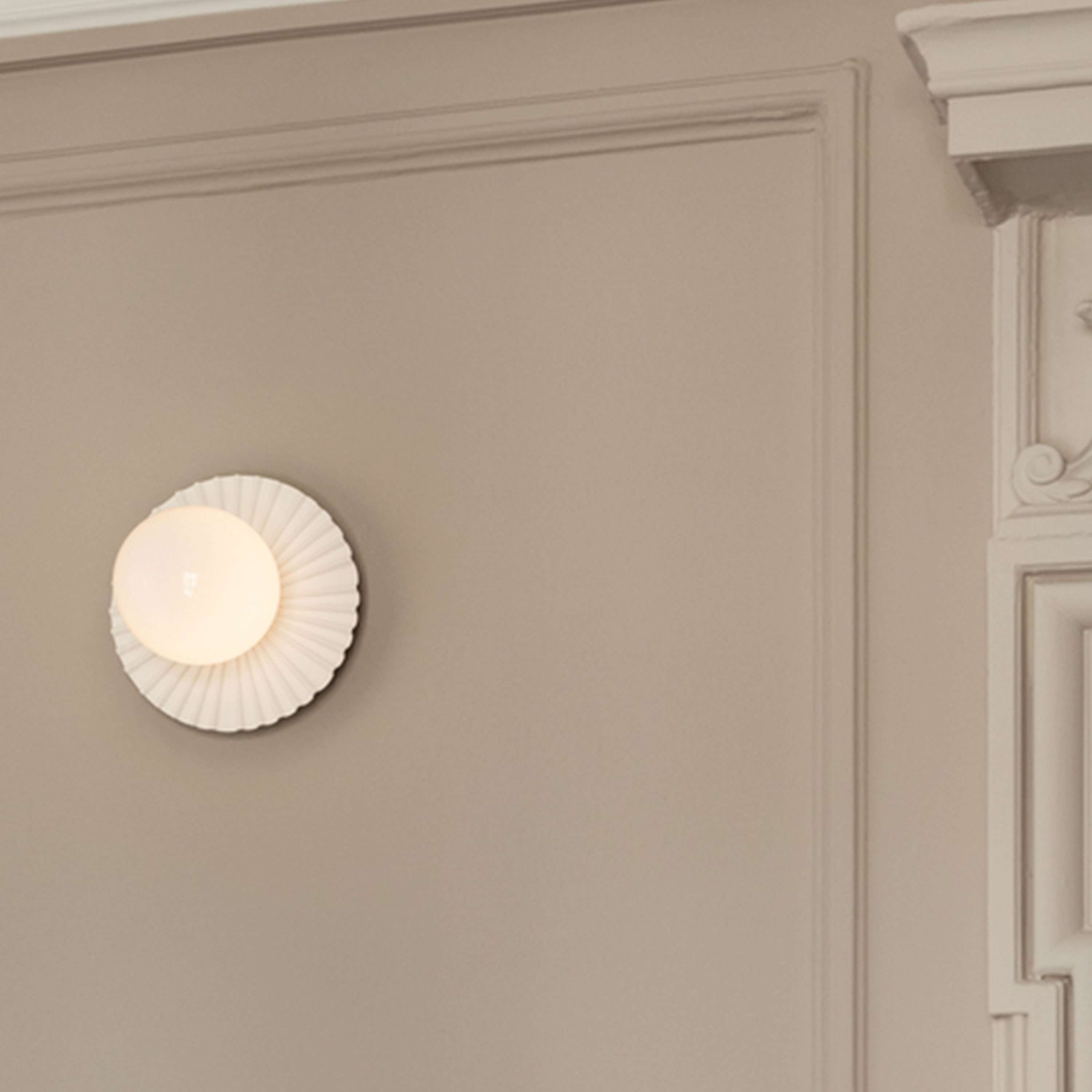 Nuura Liila Muuse Vägg/Taklampa White/Opal Ø20