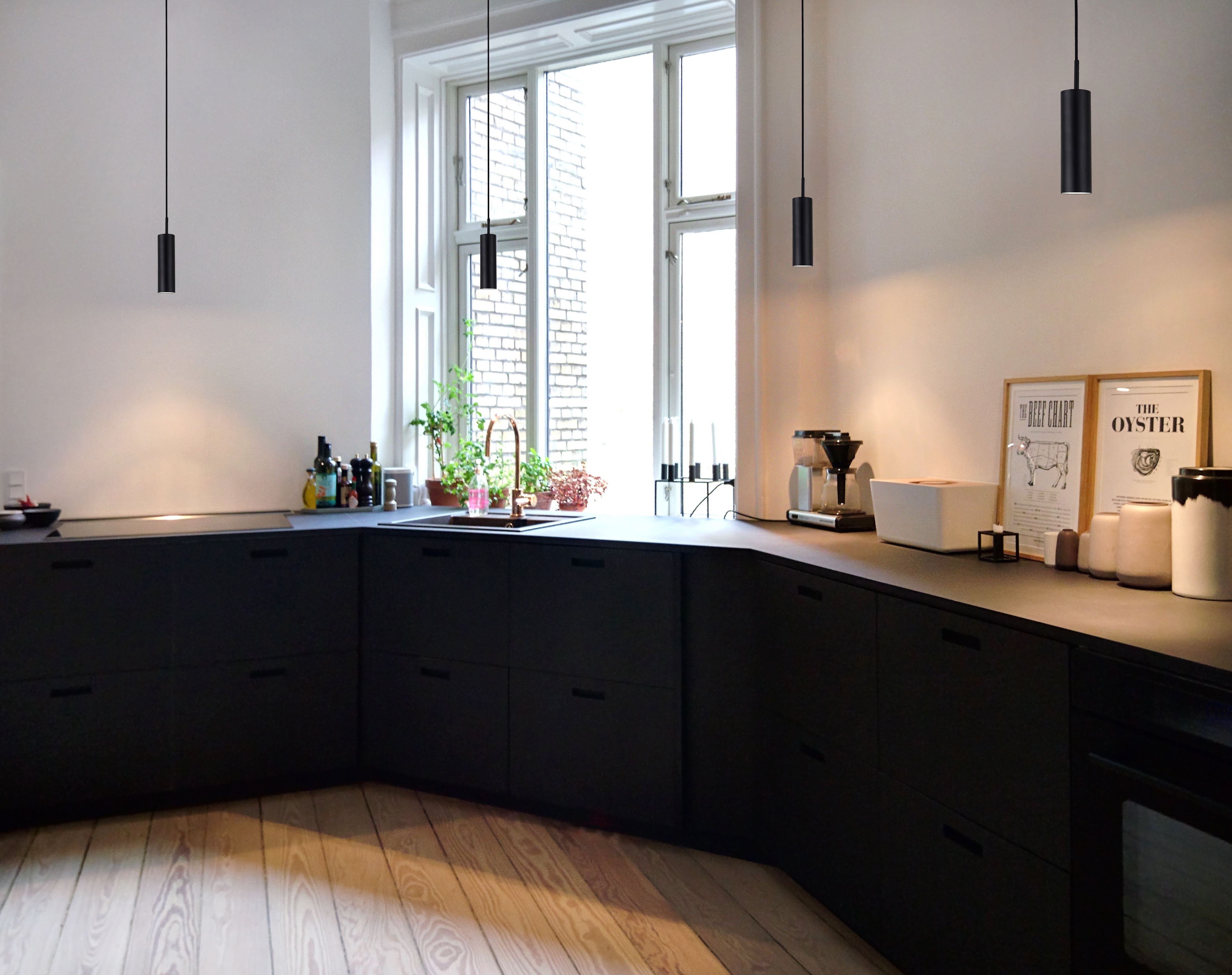 Design For The People MIB 6 Spotlight Taklampa Svart