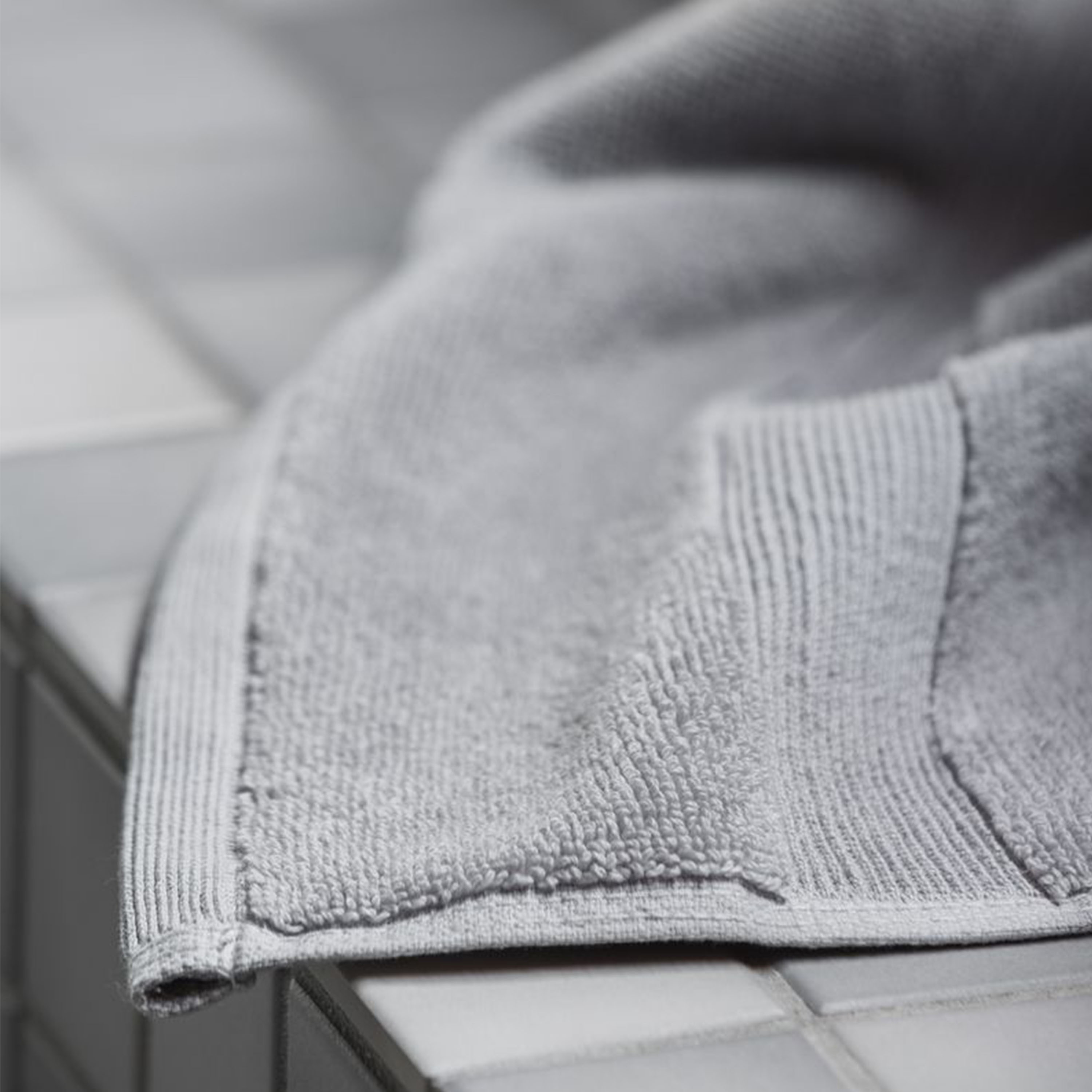 Høie Spa Handduk Ljusgrå 100x150