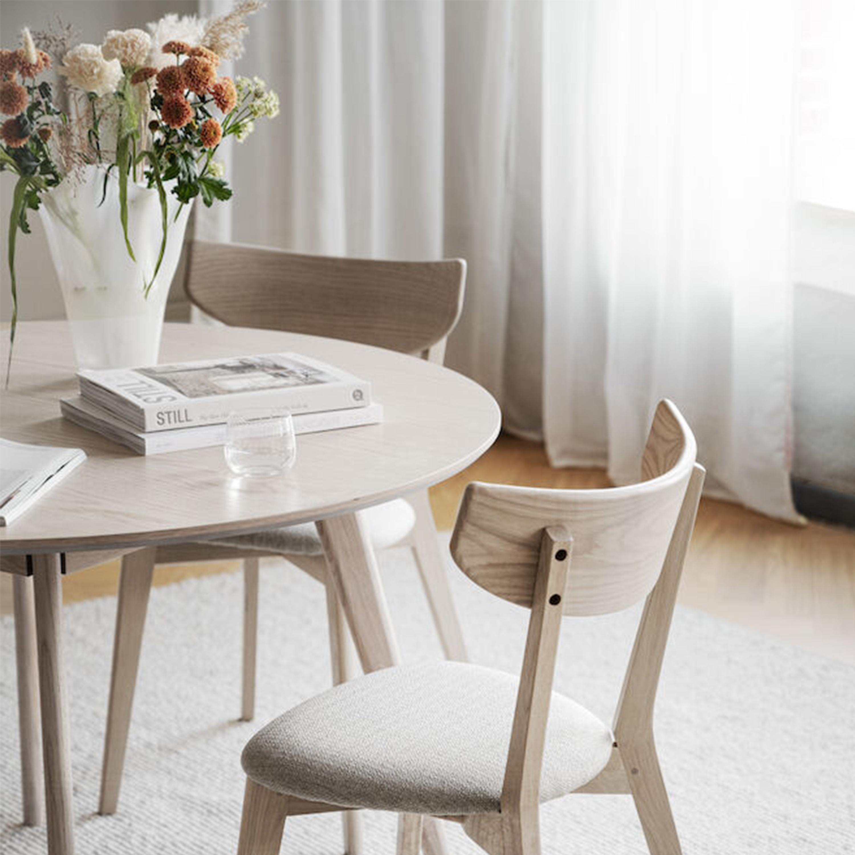 Rowico Home Yumi Matbord Vitpigmenterad Ø115