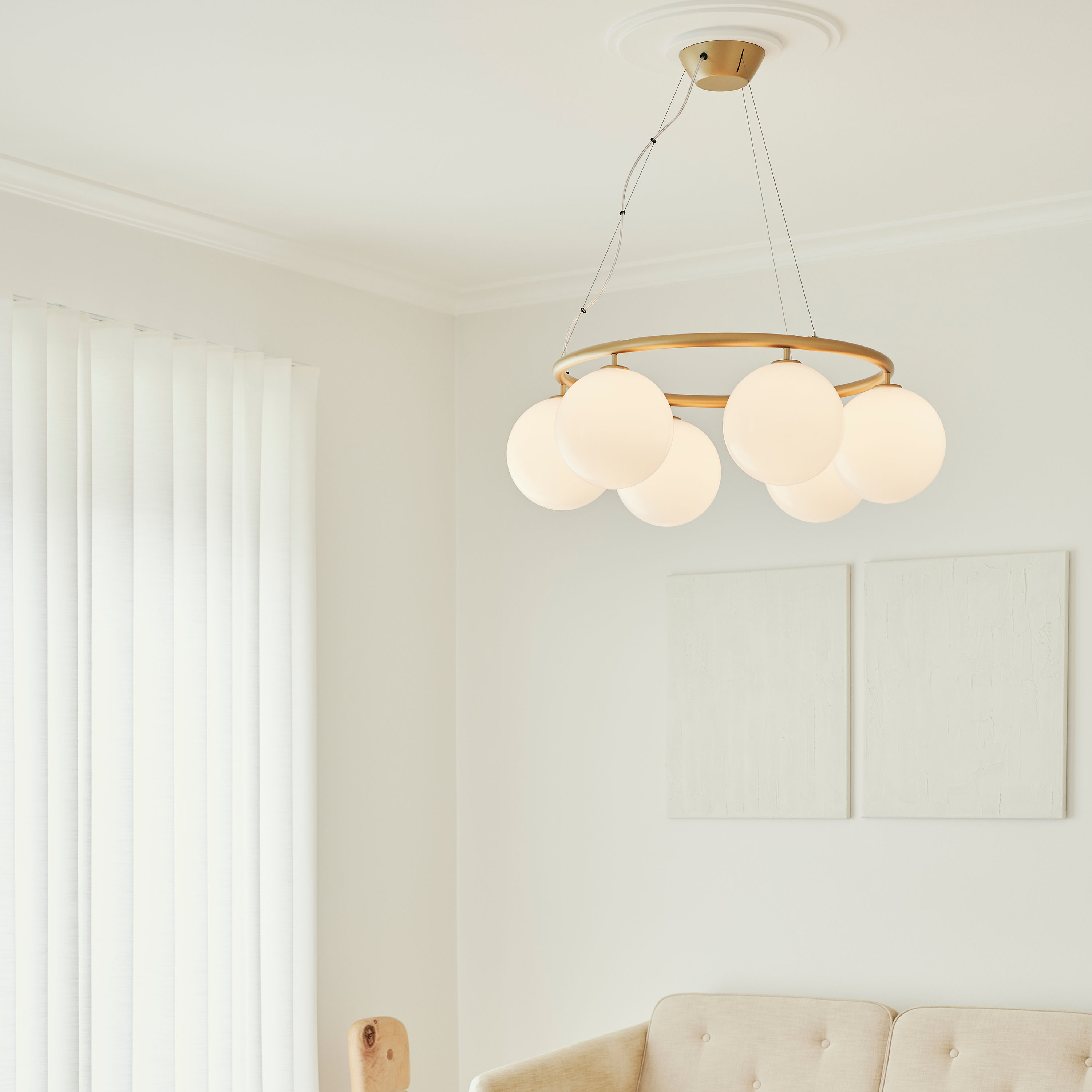 Nuura Miira 6 Circular Taklampa Brass/Opal Ø80