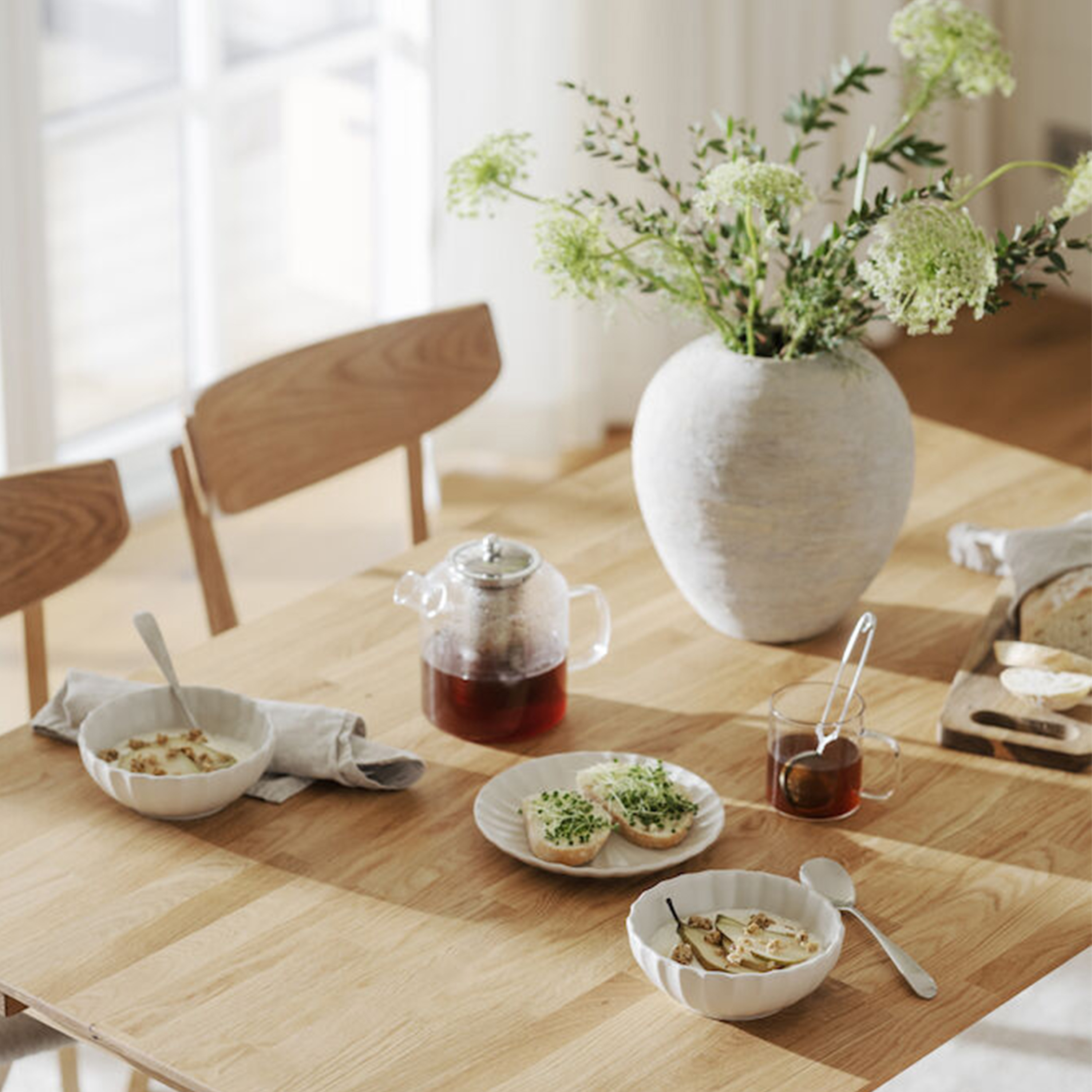 Rowico Home Ami Matstol Ek/Grå