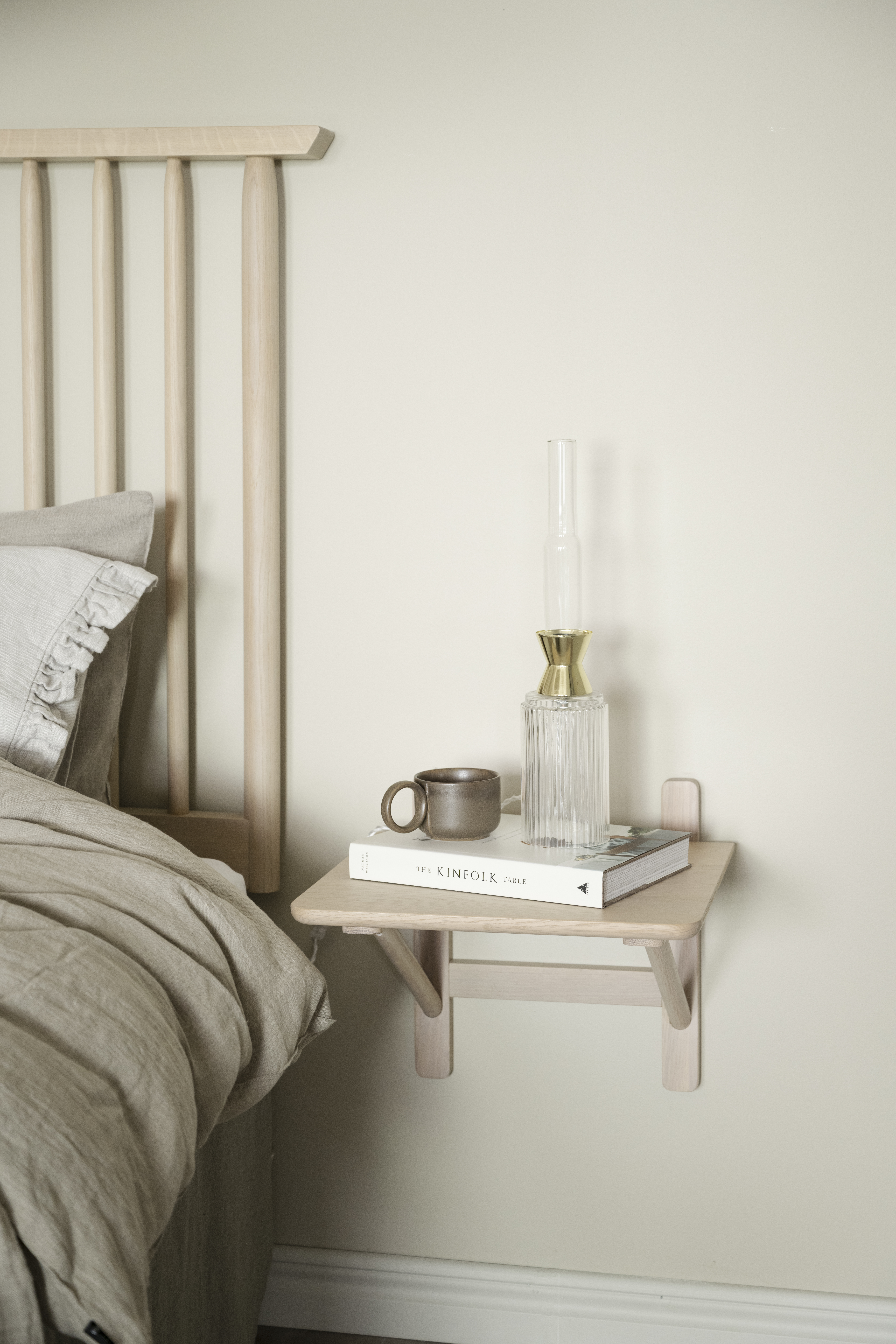 Rowico Home Camrose Sängbord Vitpigmenterad Ek