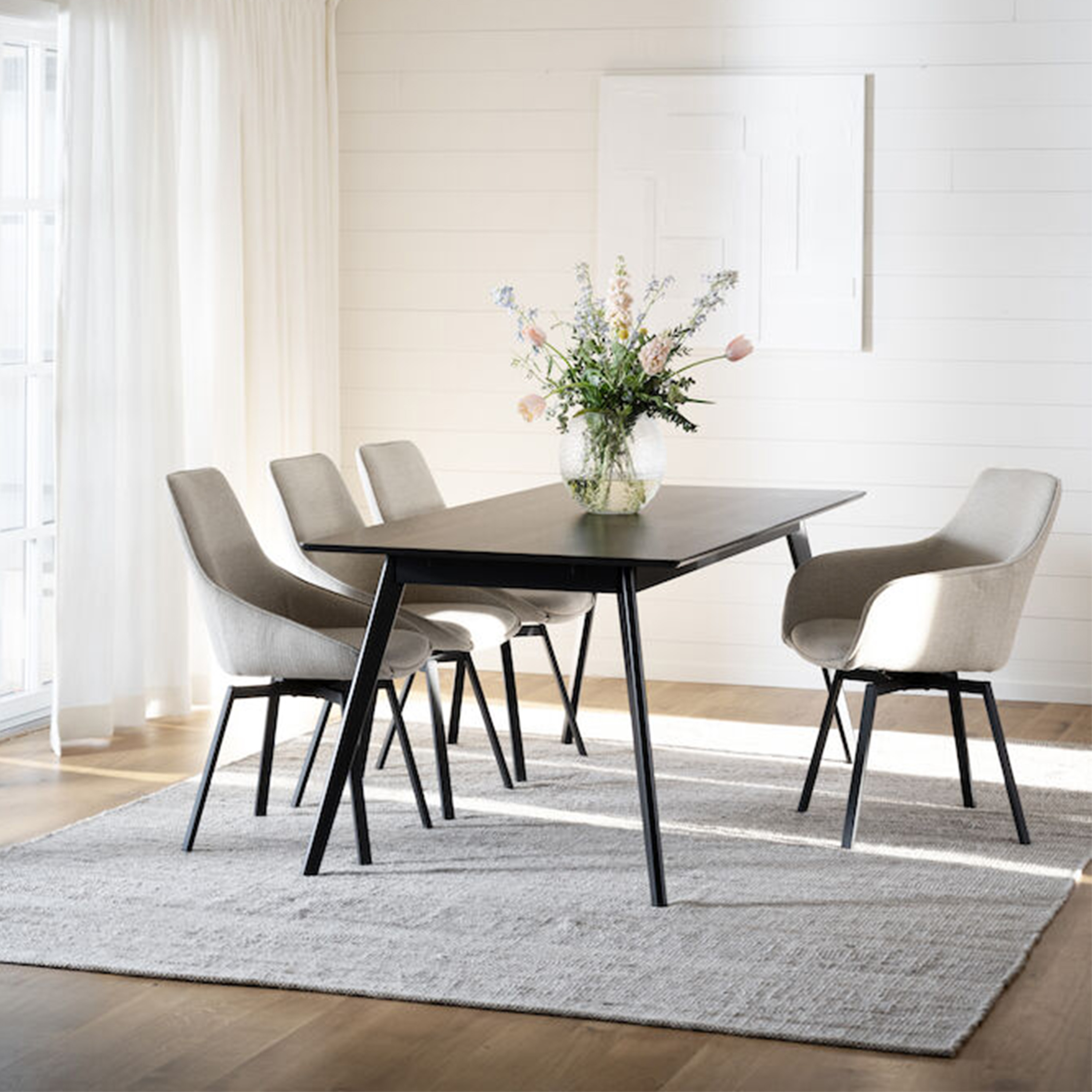 Rowico Home Yumi Matbord Svartbetsad 190cm