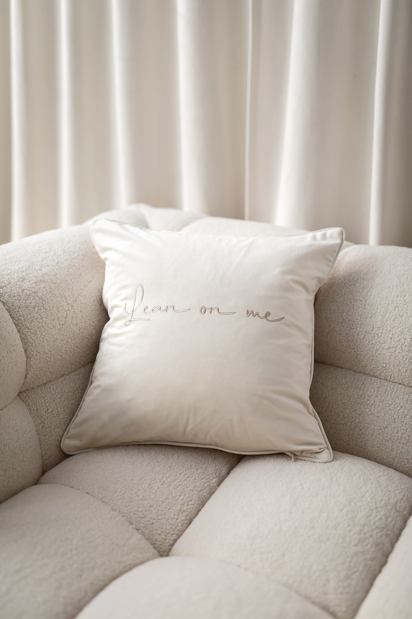 Sleepo Collection Lean on me Putevar Offwhite