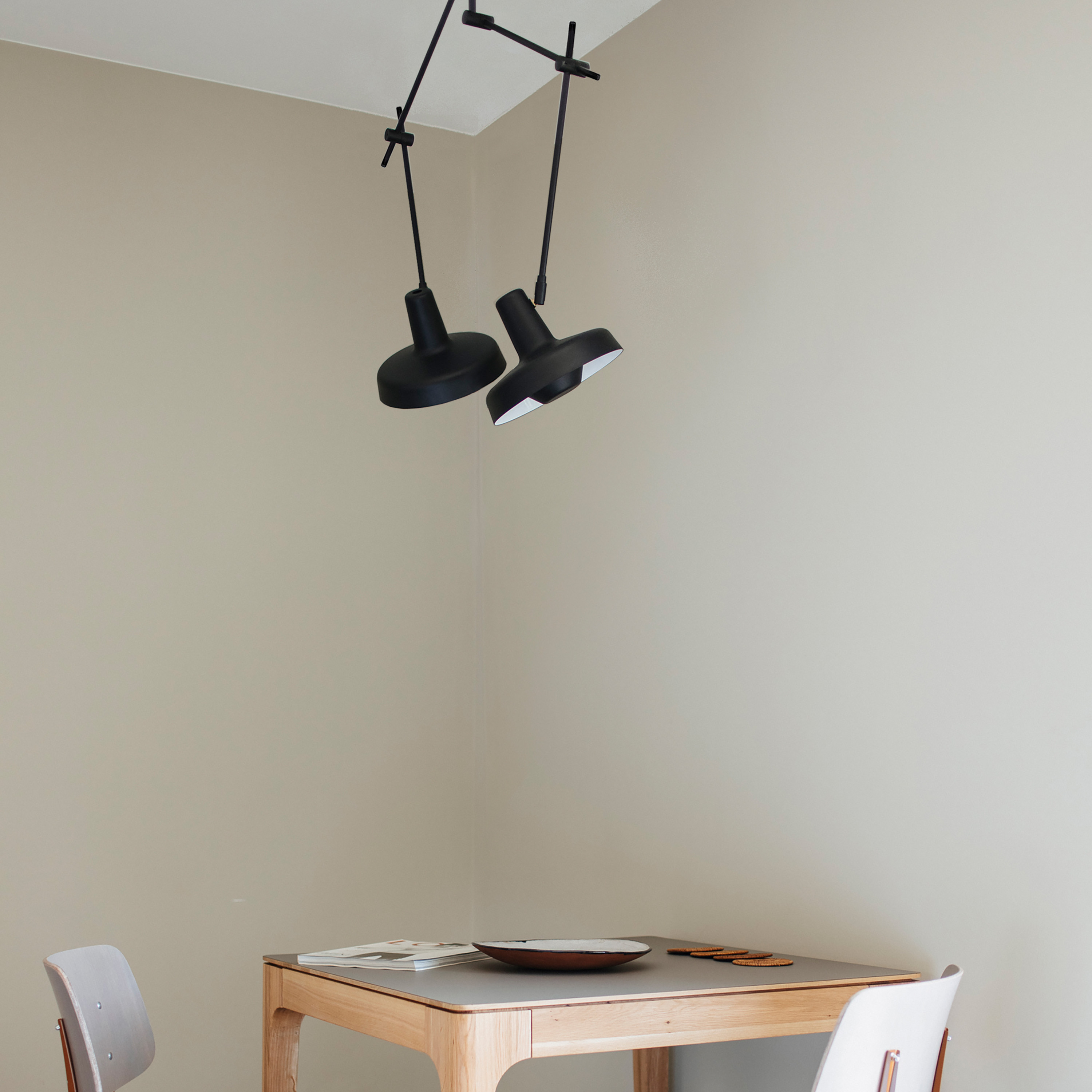 Grupa Arigato Kattovalaisin Double Black