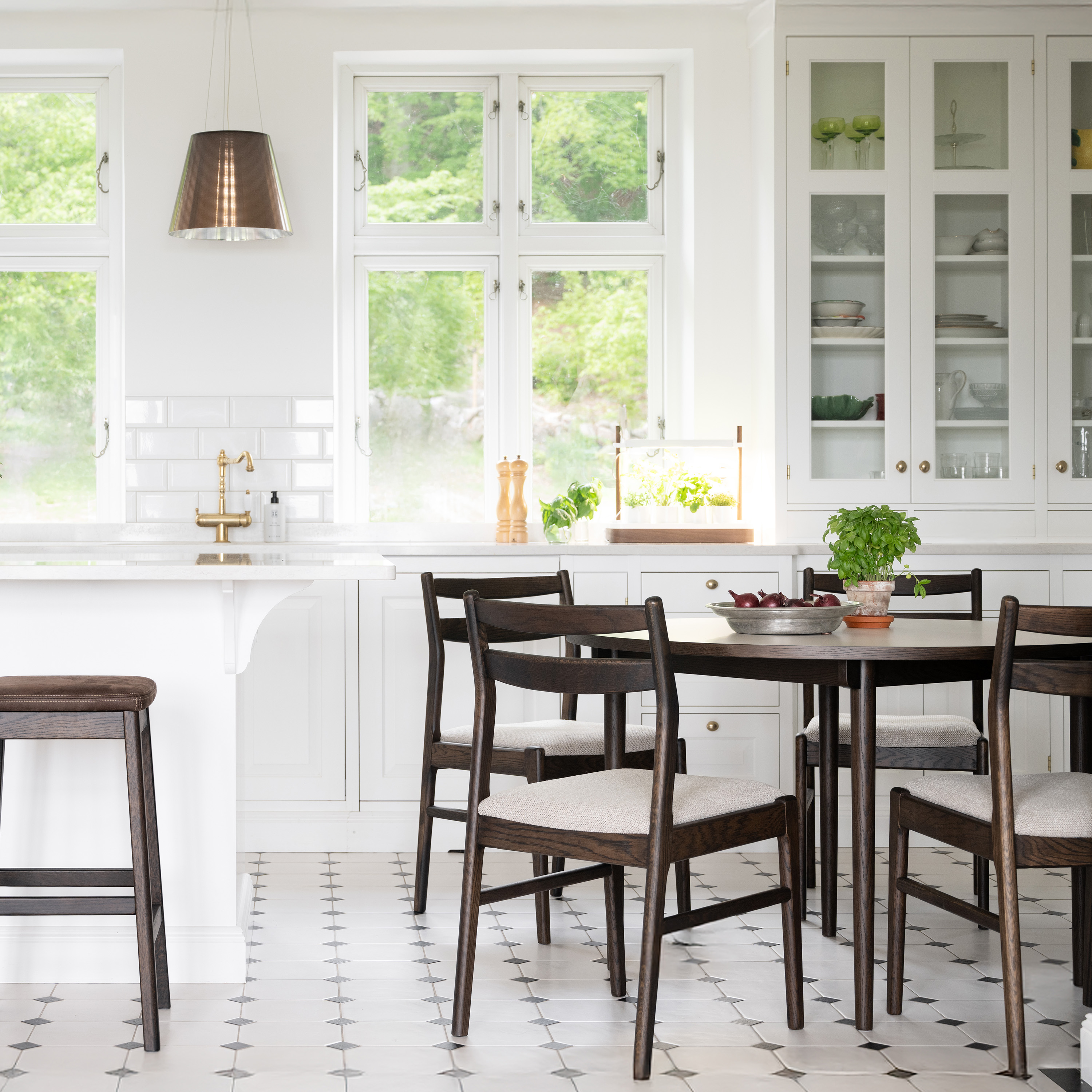 Rowico Home Fairmount Matbord Runt Beige/Brun Ek Ø120