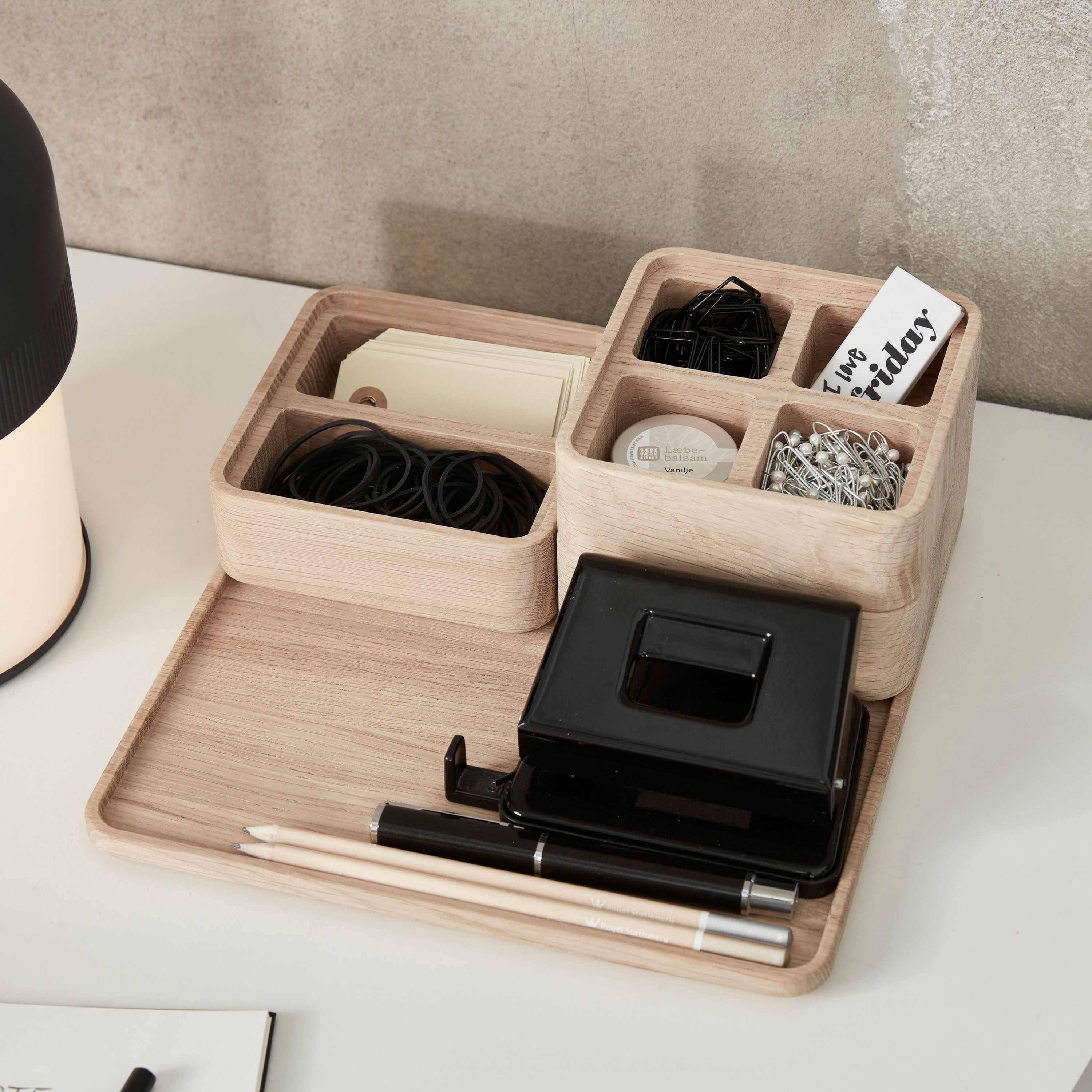 Andersen Furniture Create Me Bricka Ek 24x24