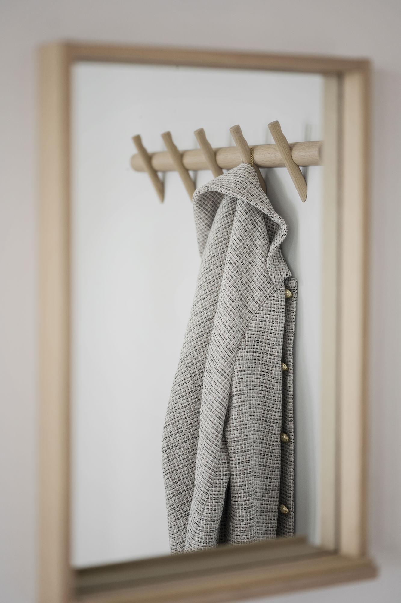 Rowico Home Hillmond Spegel Vitpigmenterad 40x60