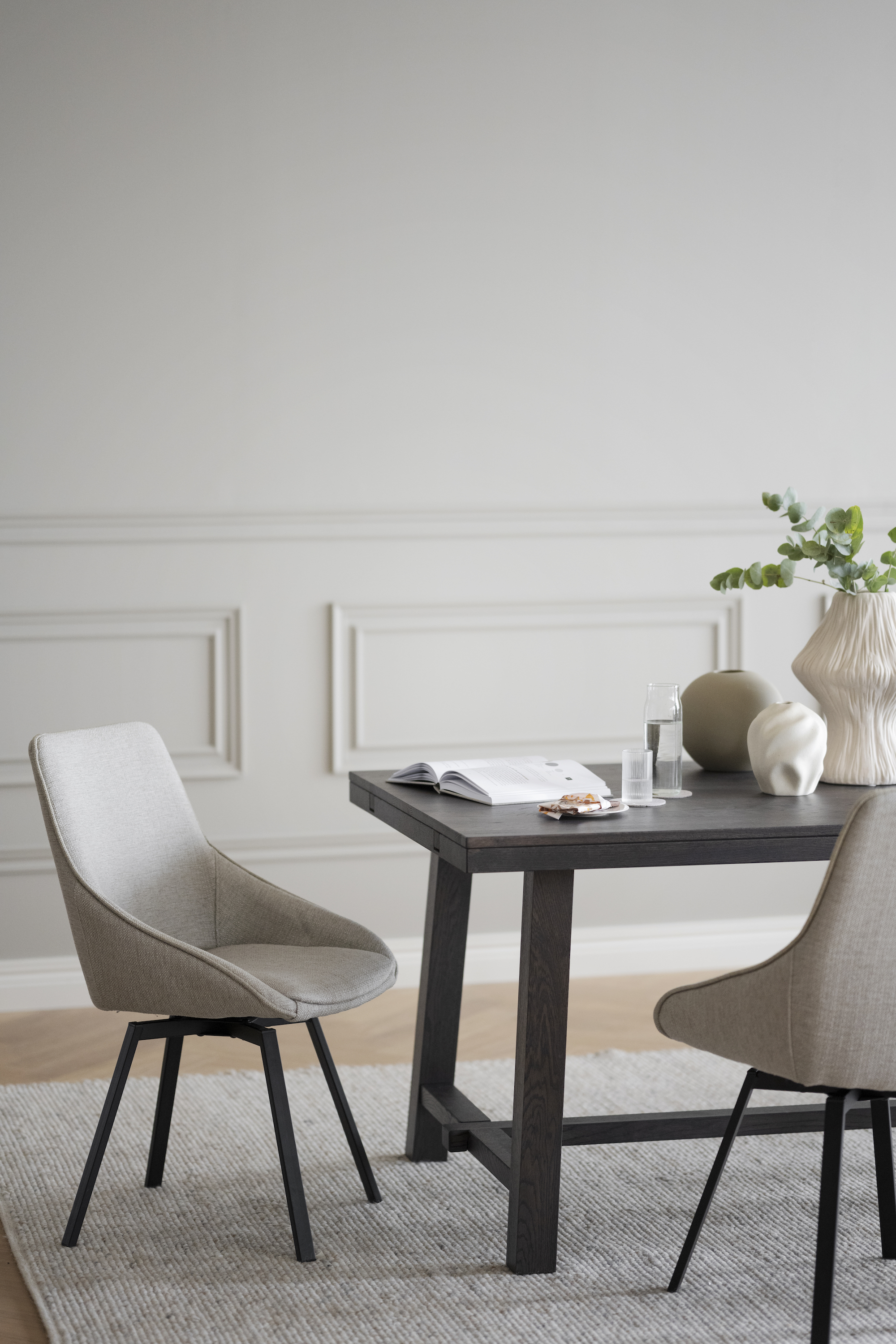 Rowico Home Alison Matstol Beige/Svart