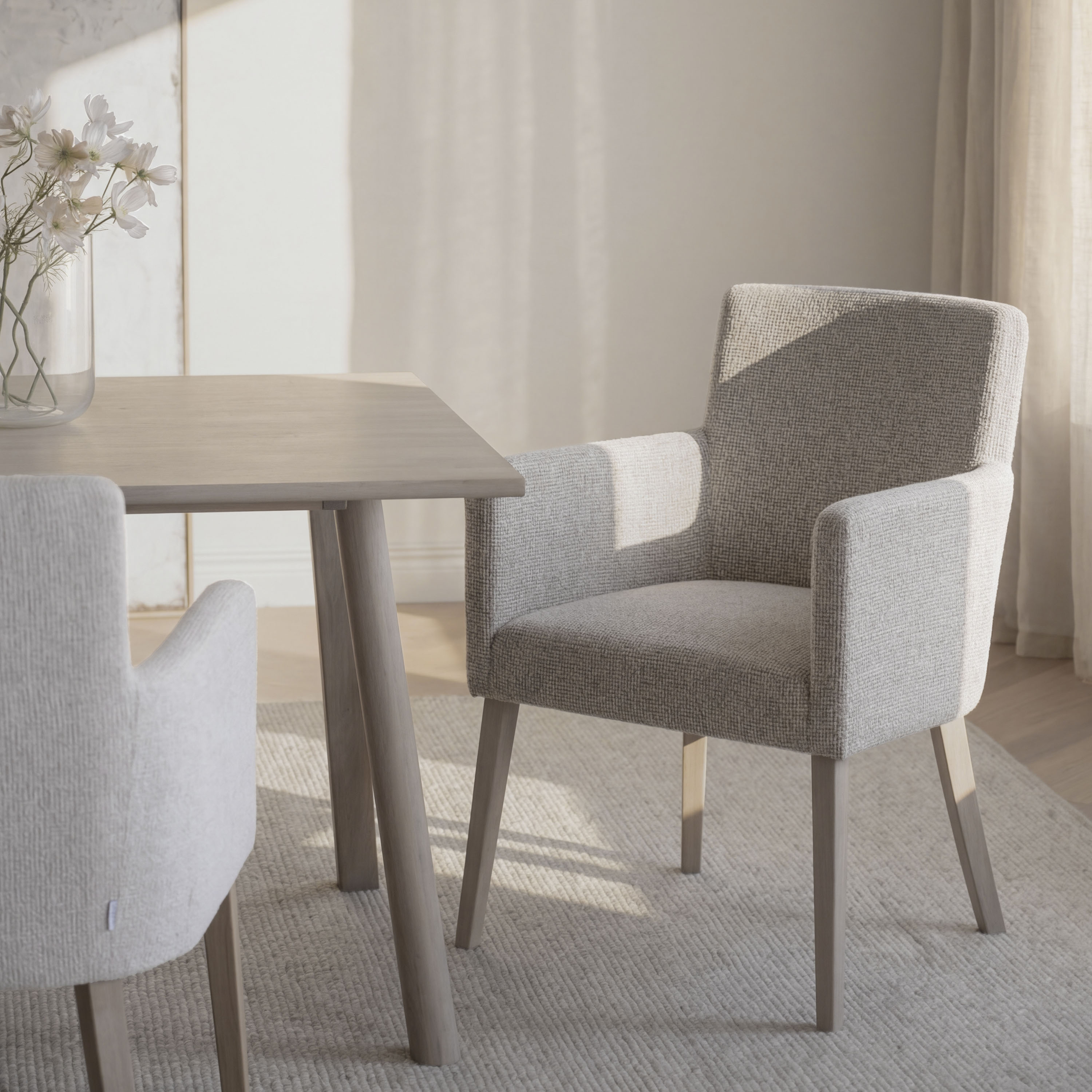 Hudson Karmstol Ljusbeige/Vitpigmenterad Ek