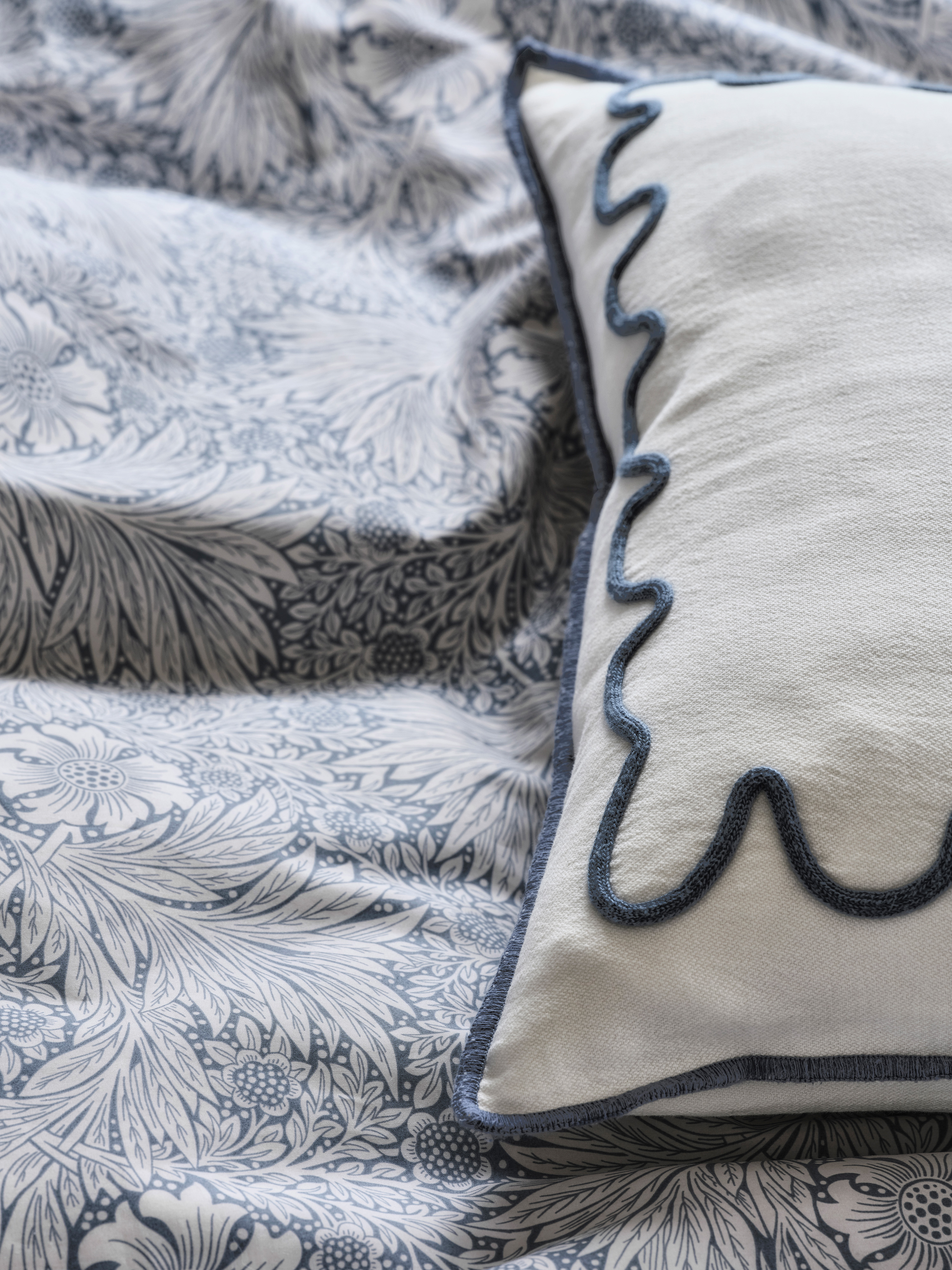 Mille Notti Marigold Pussilakana Blue/Ivory 220x220