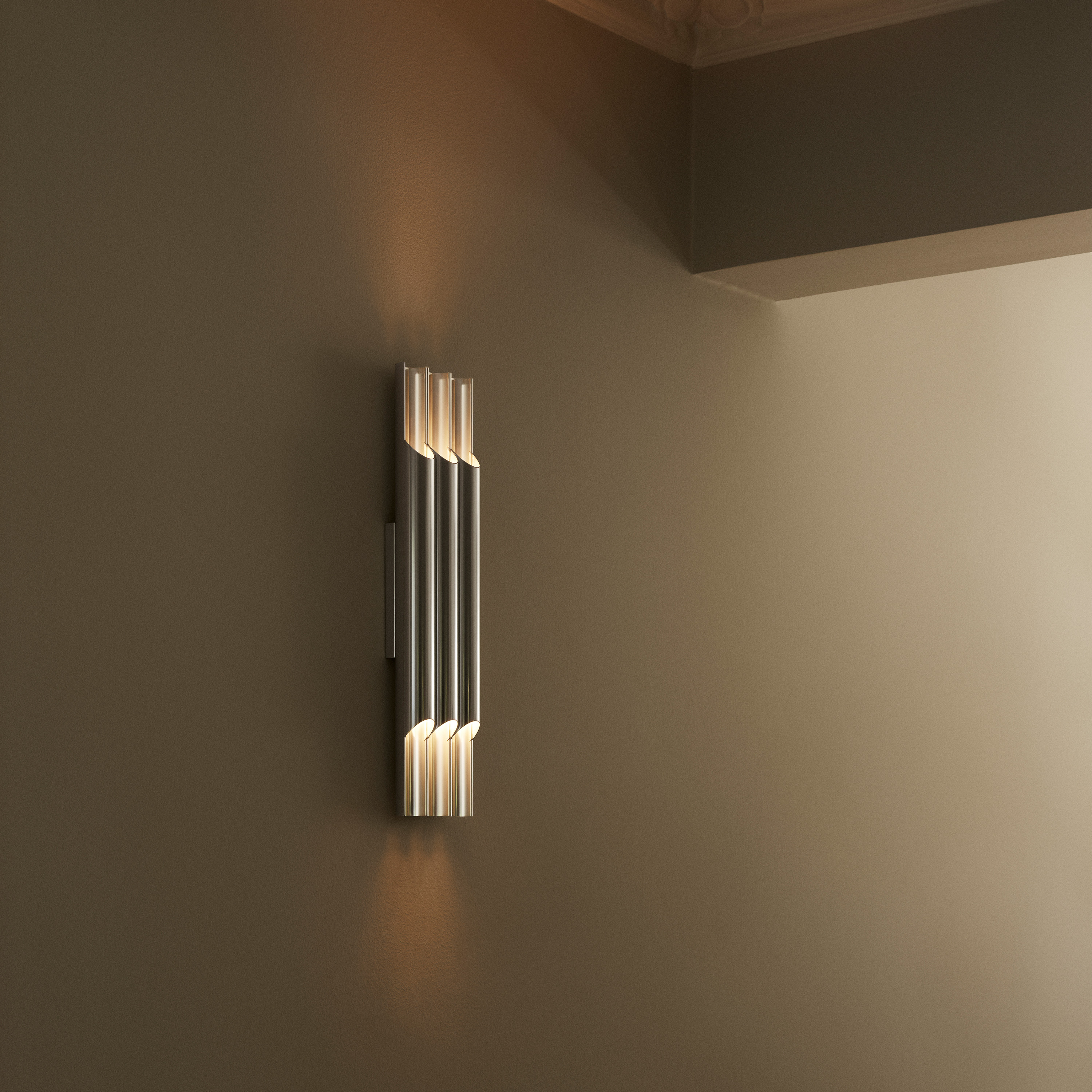 LYFA Pan III Seinävalaisin Alumiini 60cm