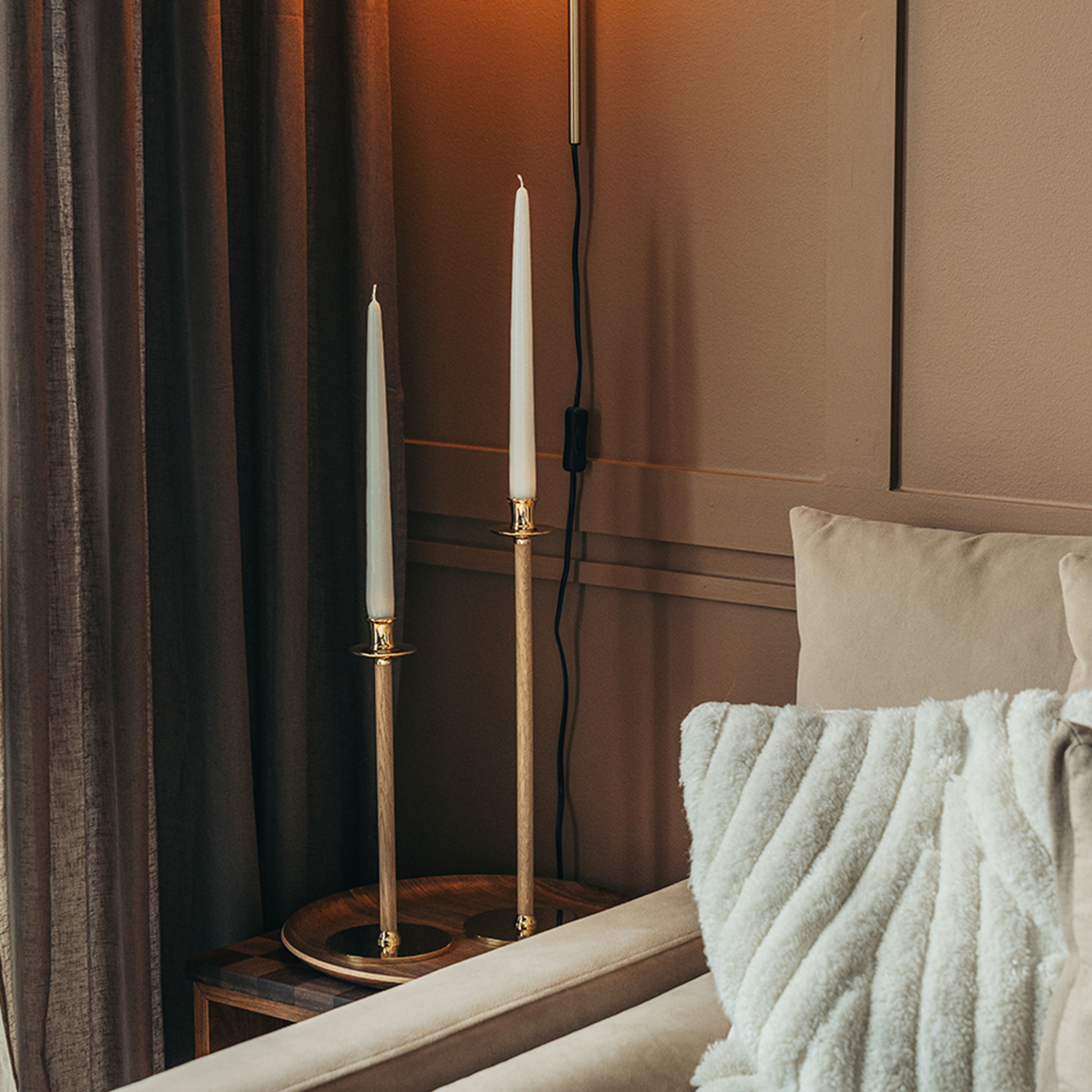 Hilke Collection Alto Basso Ljusstake Gold/White pigmented 30cm