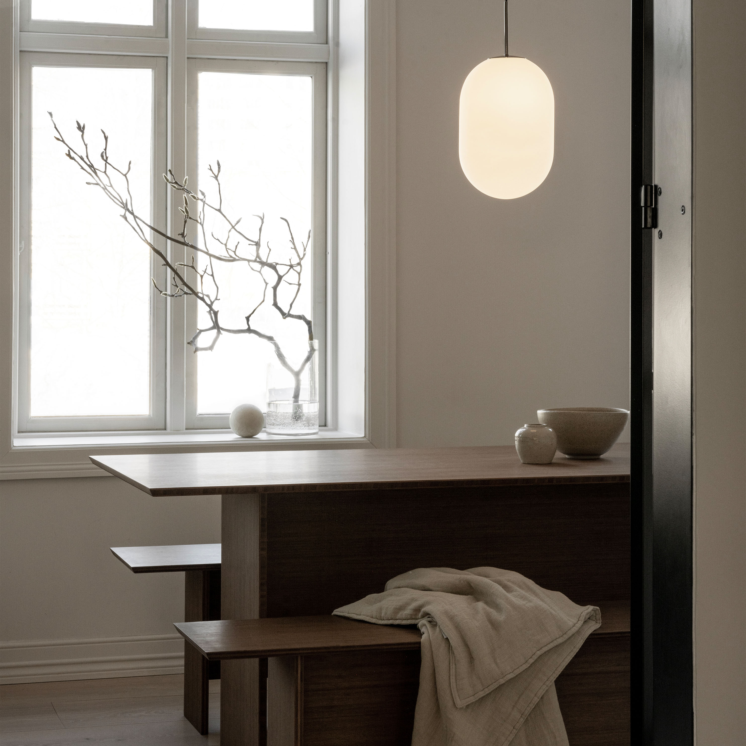 Watt &amp; Veke Noor Taklampe Opal/Svart Large