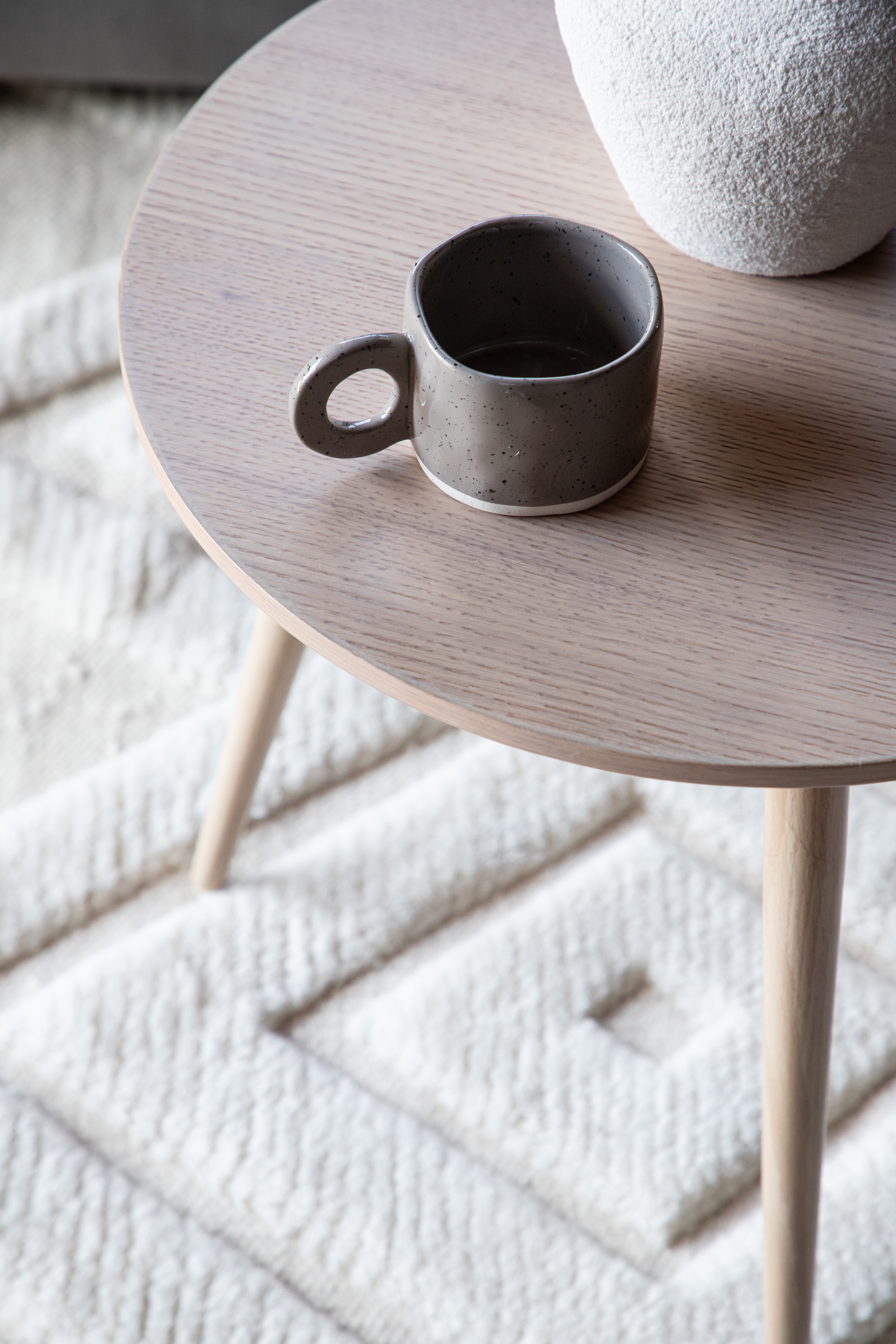 Vind Askim Sidobord Whitewash