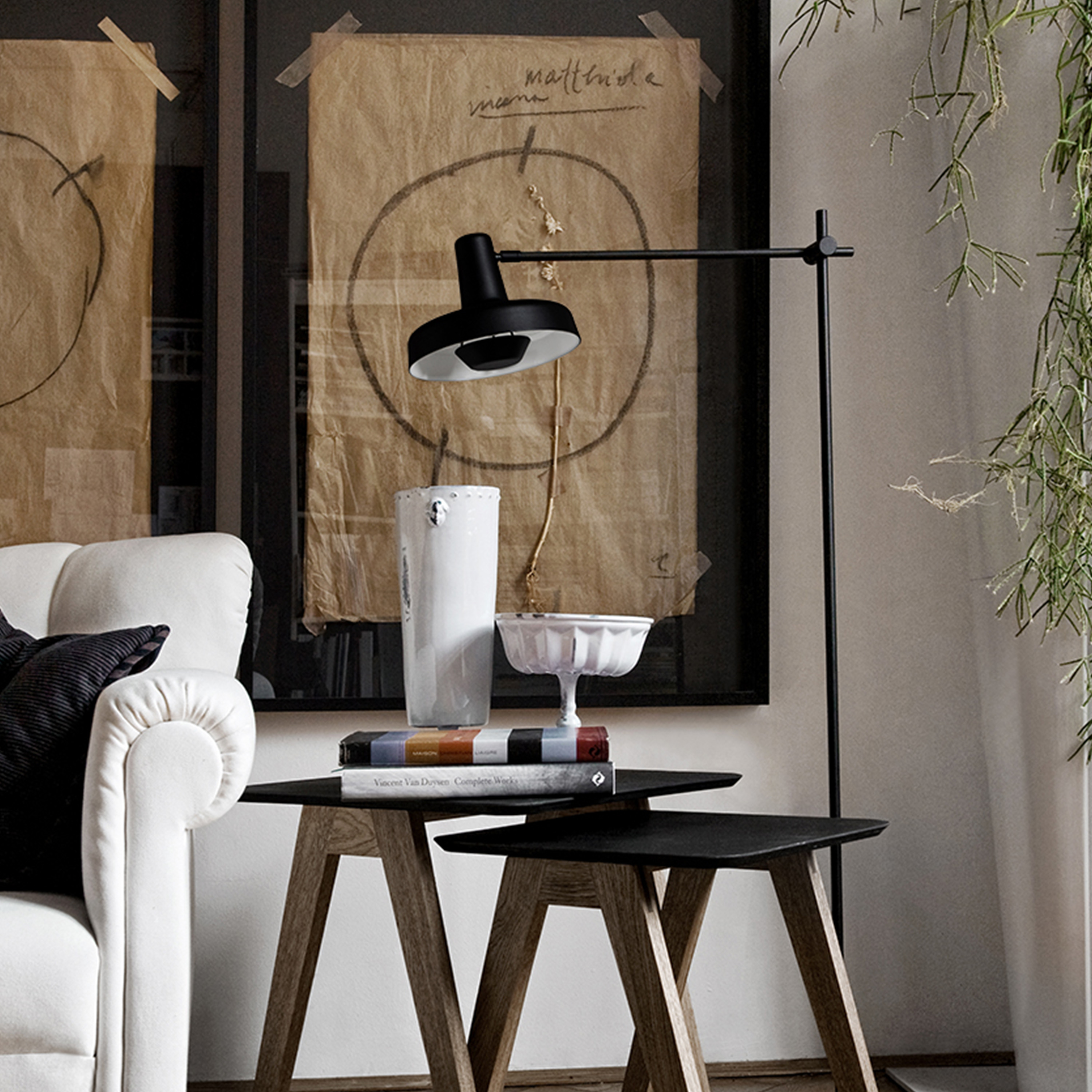 Grupa Arigato Lattiavalaisin Palace Black