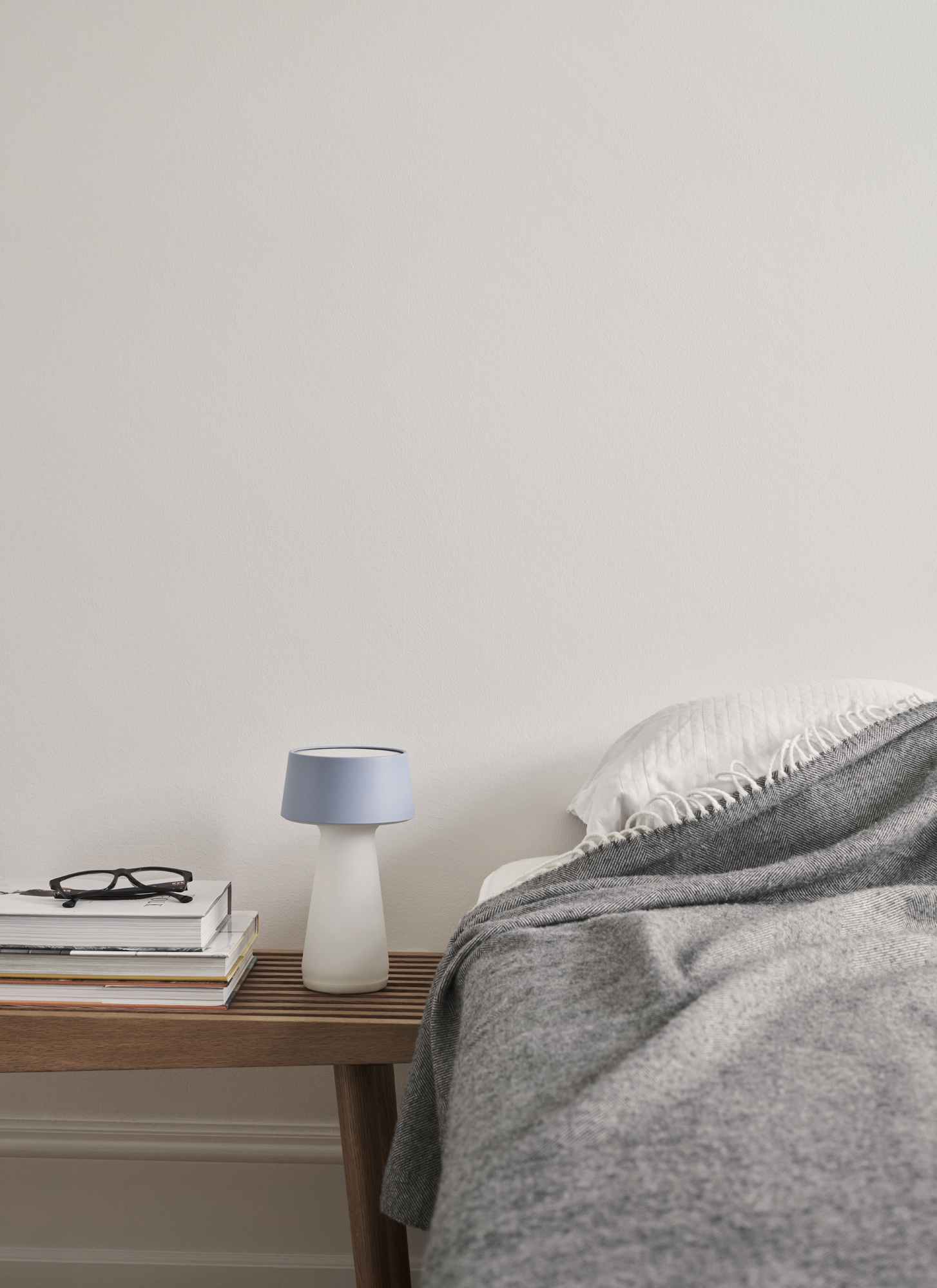 Spring Copenhagen Ember Portabel Bordslampa LED Sky Blue